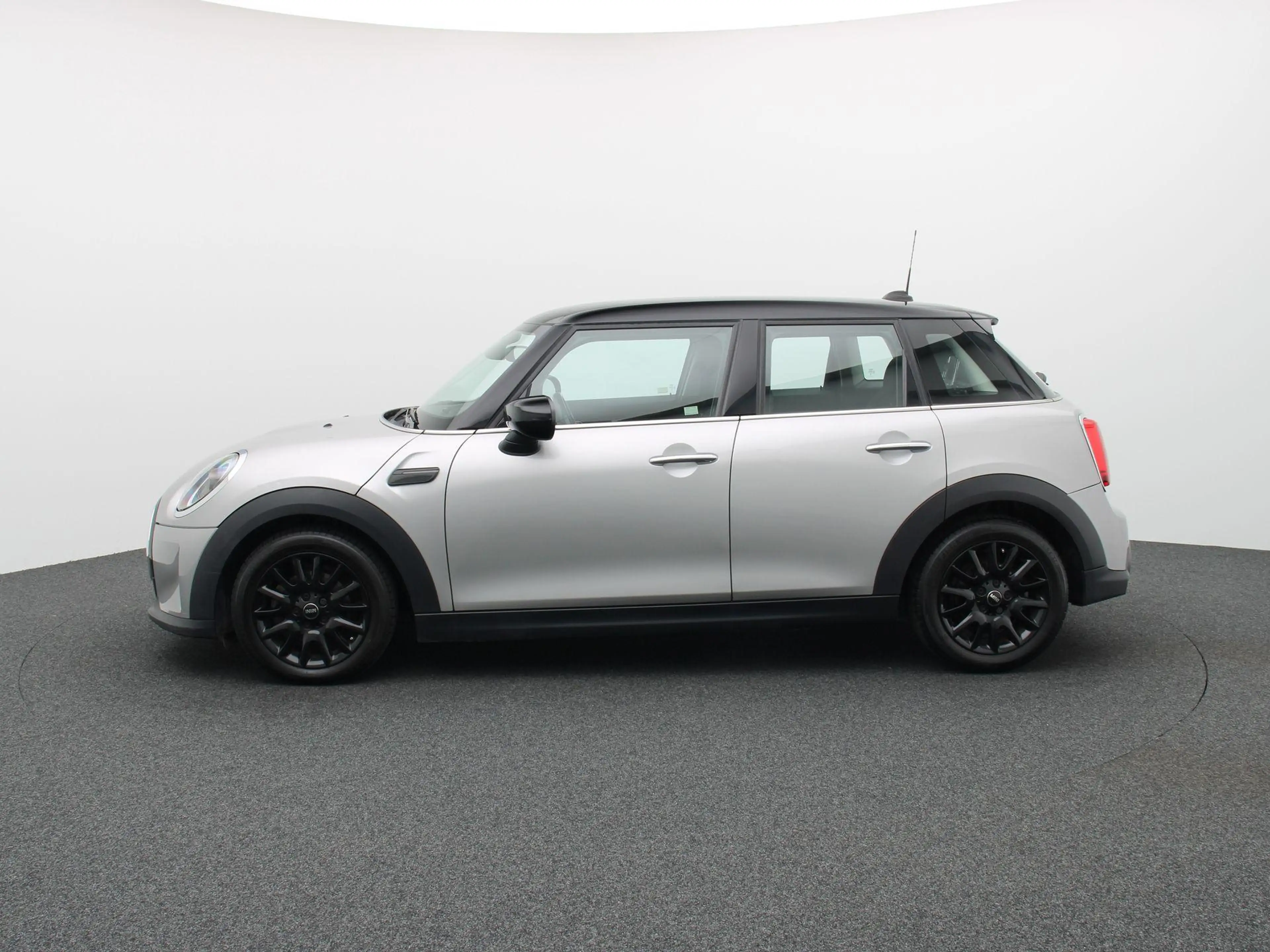 MINI Cooper D 5d Cooper | PDC A | Carplay | Cruise Control | Air — photo 5
