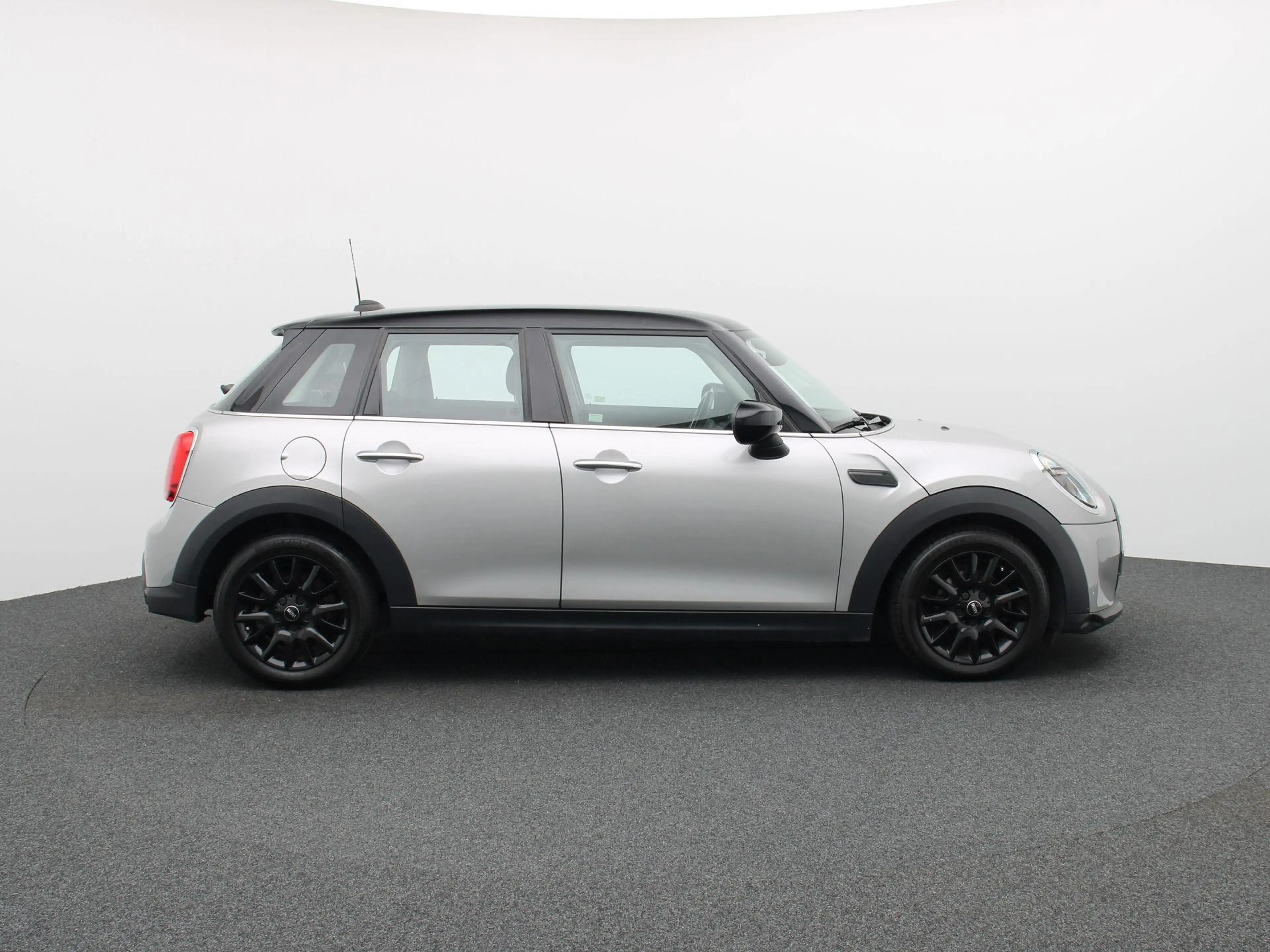 MINI Cooper D 5d Cooper | PDC A | Carplay | Cruise Control | Air — photo 7
