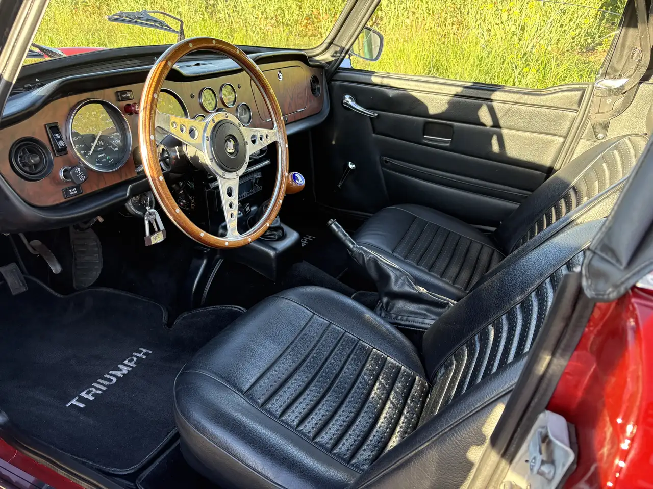 Triumph TR6, foto 10
