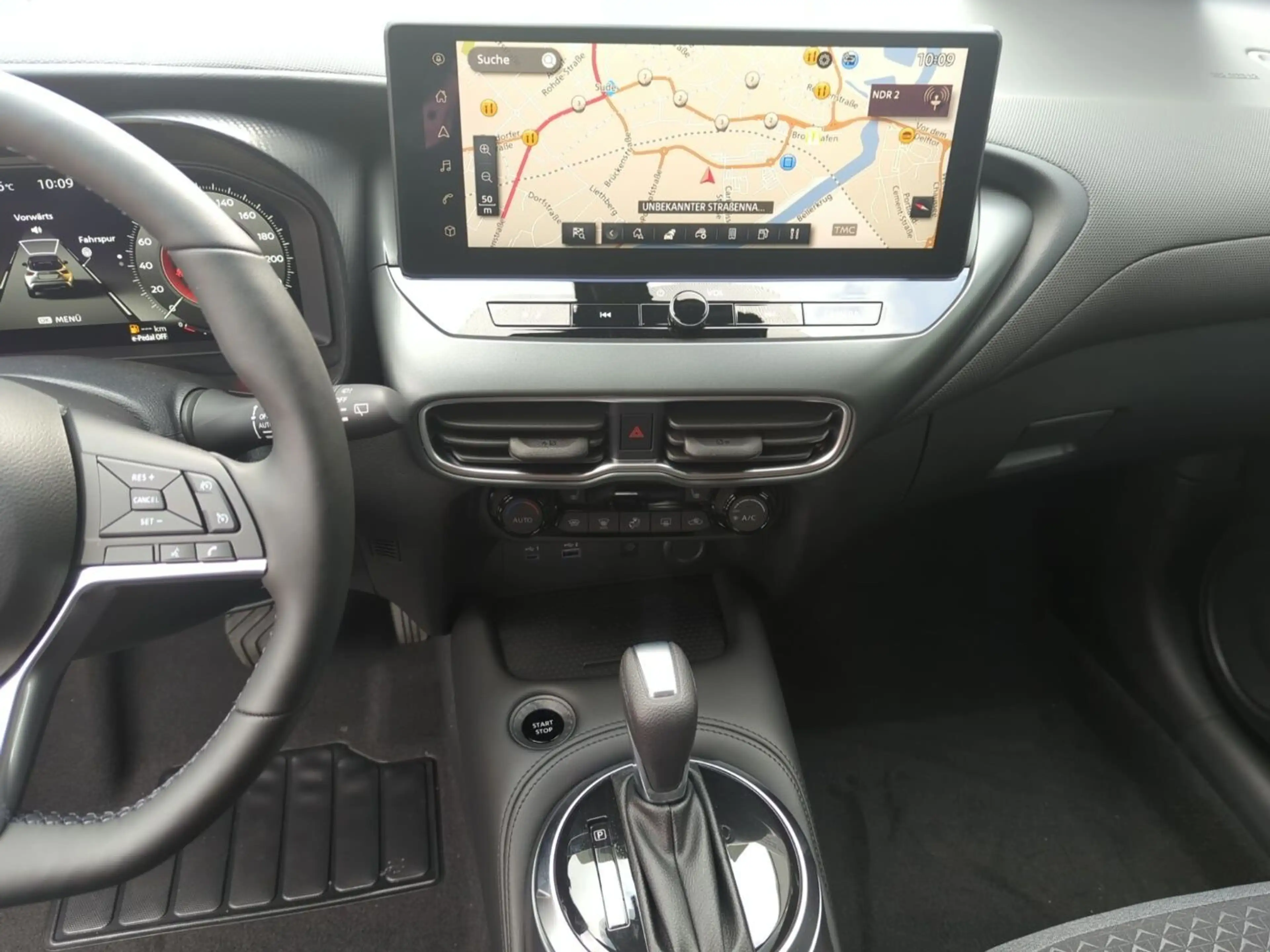 Nissan Juke 1.6 HYBRID 143 PS N-CONNECTA Nav+Kam.+LM+PDC — photo 14