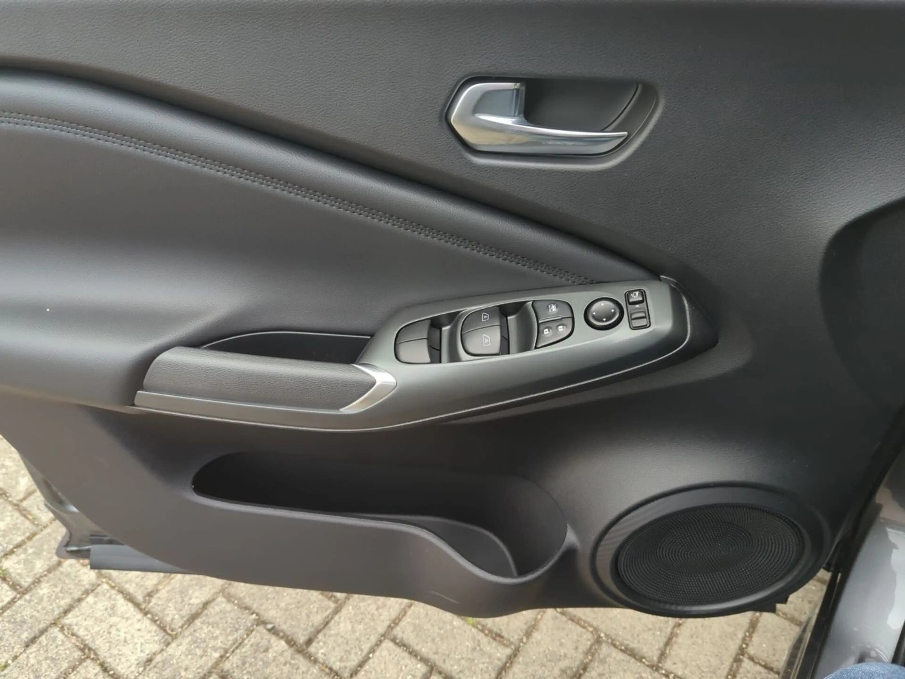 Nissan Juke 1.6 HYBRID 143 PS N-CONNECTA Nav+Kam.+LM+PDC — photo 15