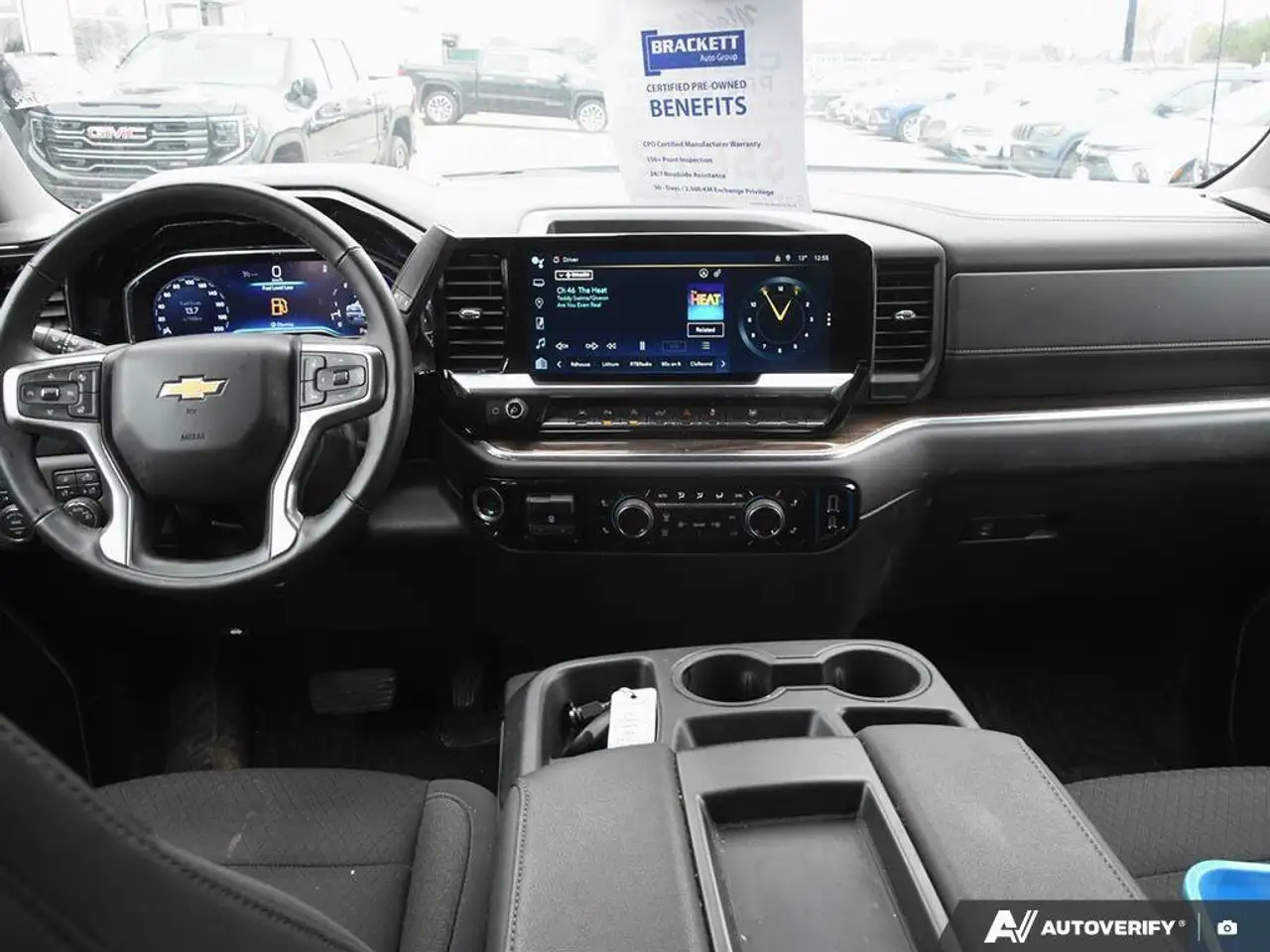 Chevrolet Silverado 1500 снимка Chevrolet Silverado 1500