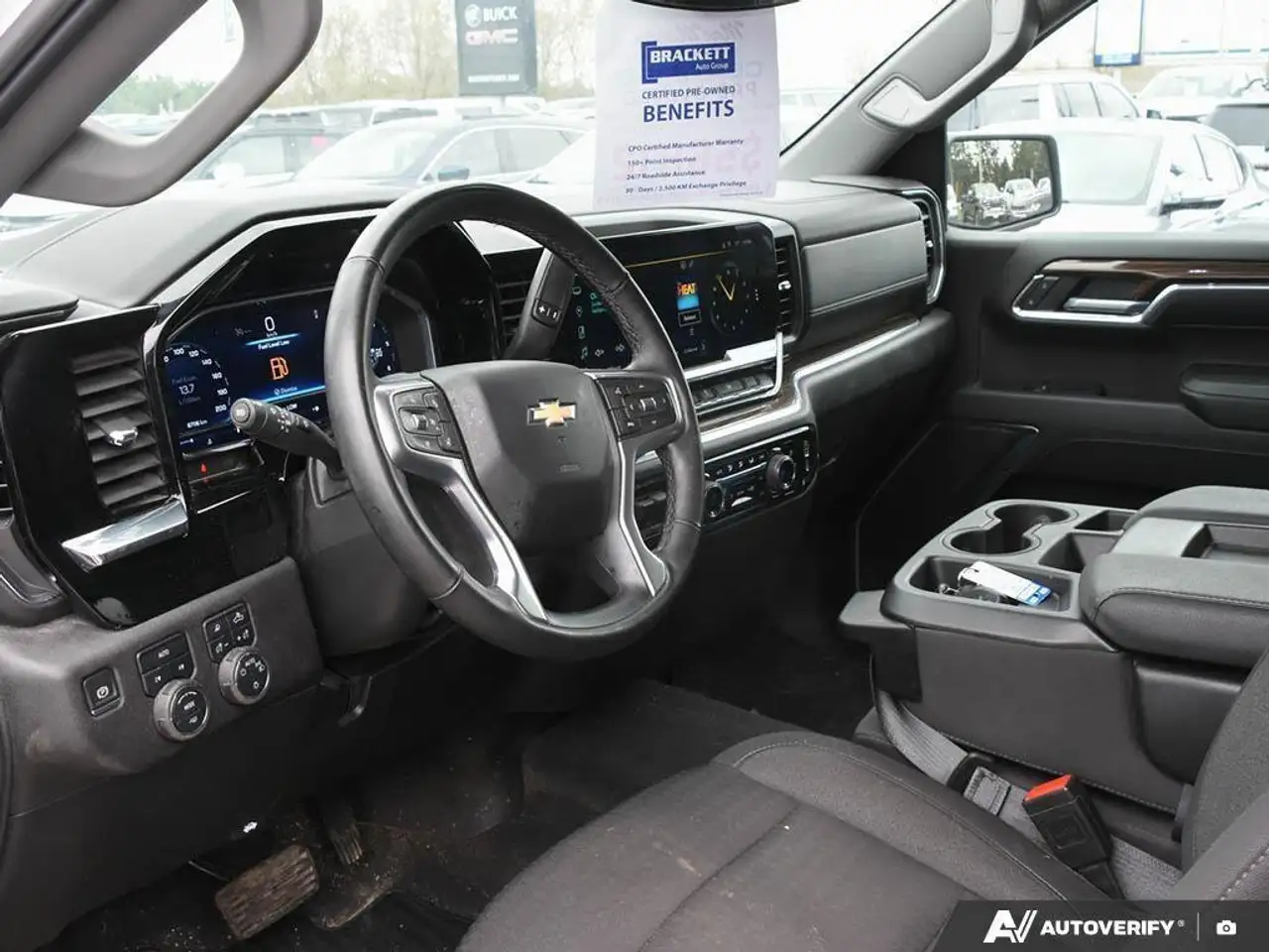 Chevrolet Silverado 1500 снимка Chevrolet Silverado 1500