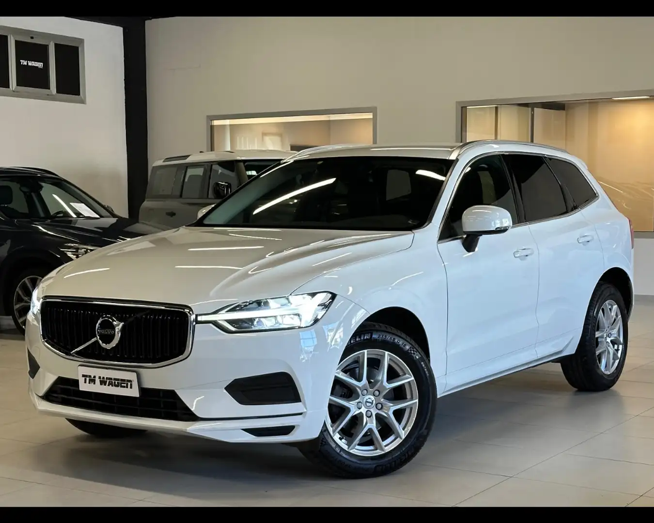 Volvo XC60 D4 Geartronic Business Bílá - 1