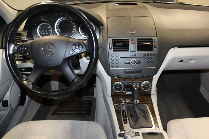 Mercedes-Benz C 250 C 250 CGI Elegance*Automatik*PDC*Tempomat*Klima — photo 9