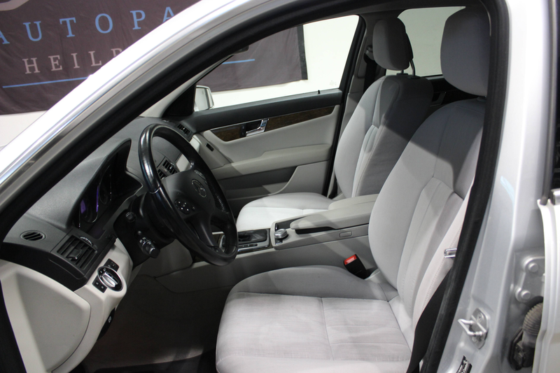 Mercedes-Benz C 250 C 250 CGI Elegance*Automatik*PDC*Tempomat*Klima — photo 13