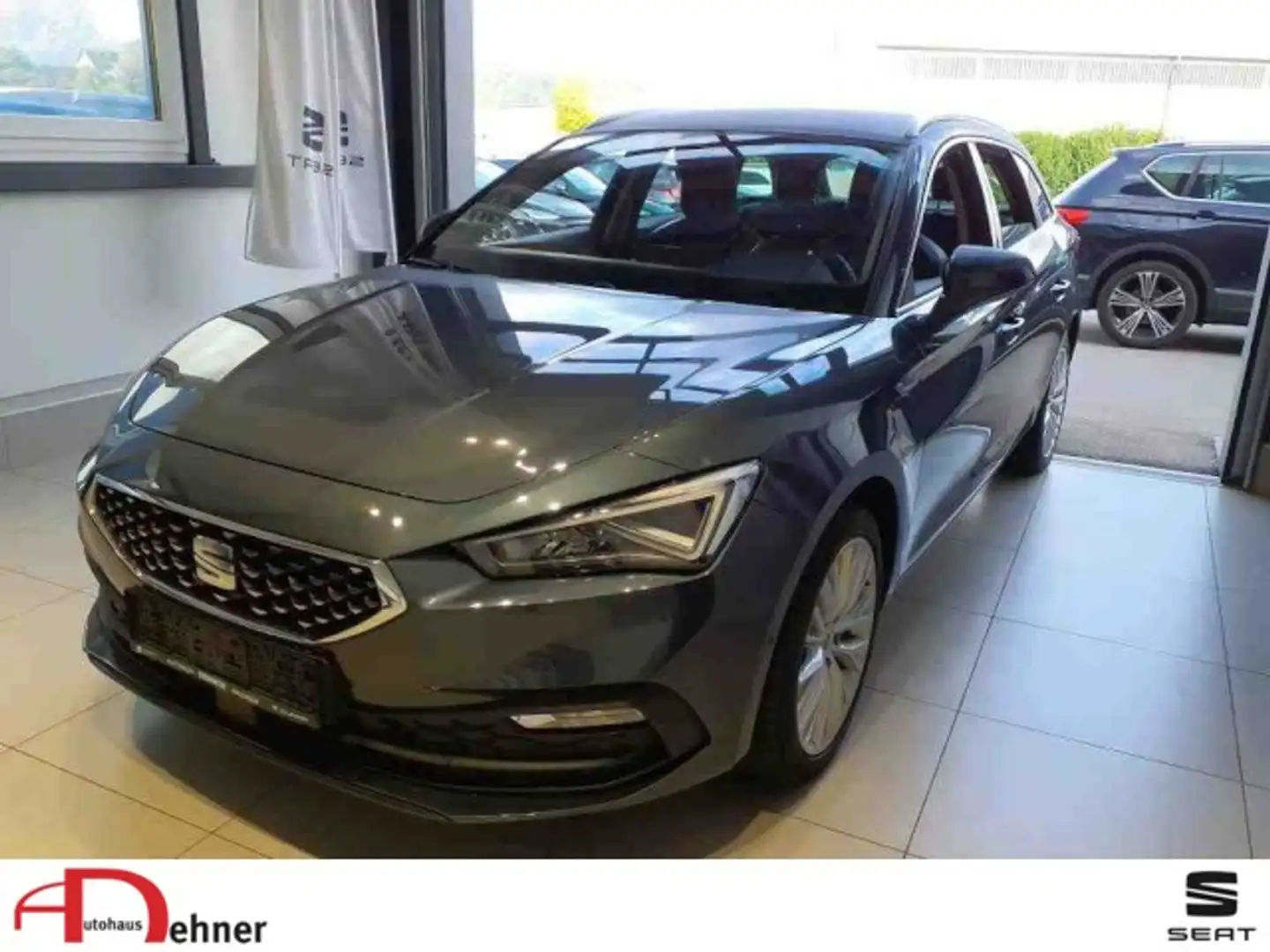 SEAT Leon Sportstourer Xcellence e-Hybrid AHK+RKAM+CARPLAY Grau - 1