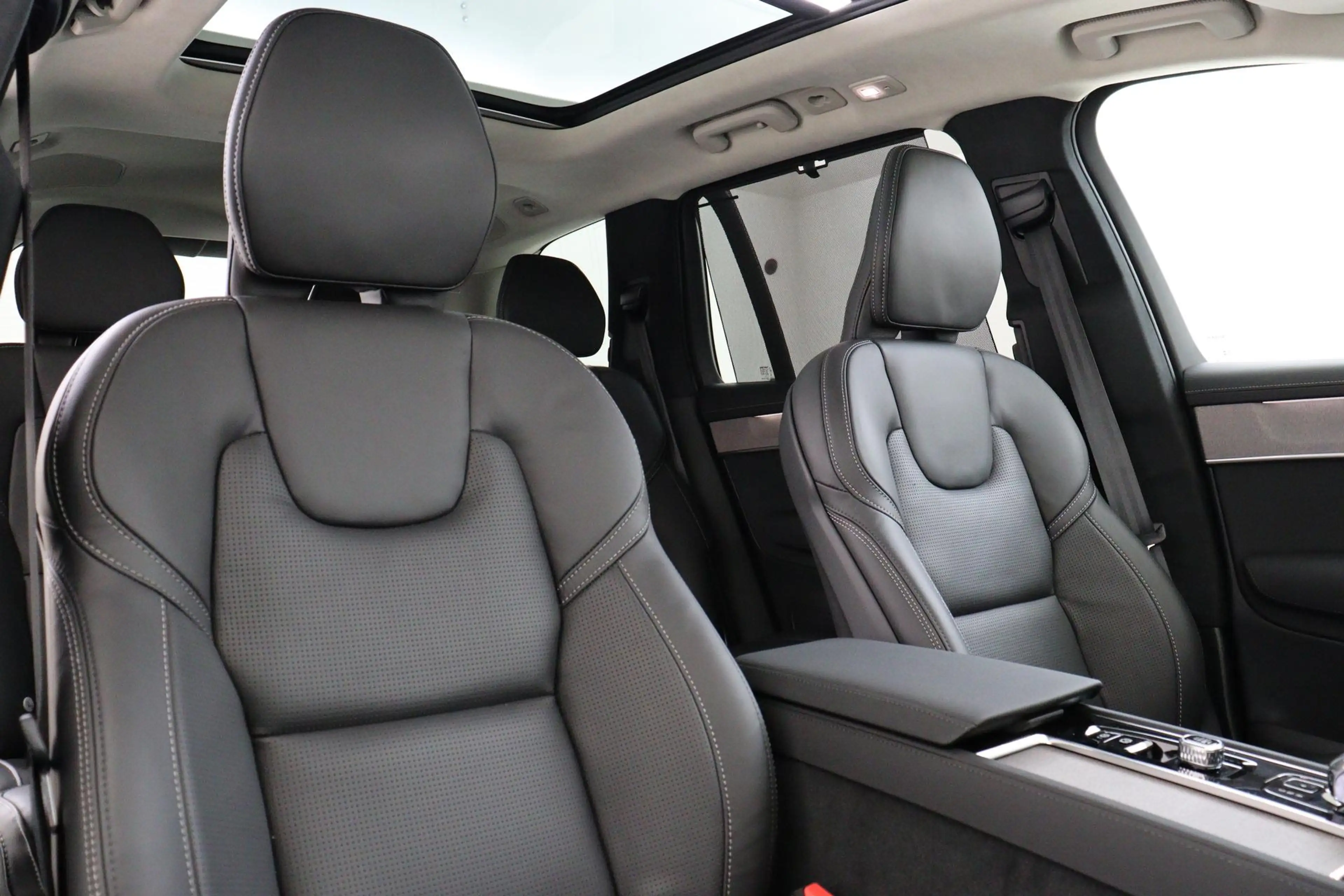 Volvo XC90 II T8 PLUG-IN HYBRID AWD ULTRA DARK *FULL OPTIONS! — photo 14
