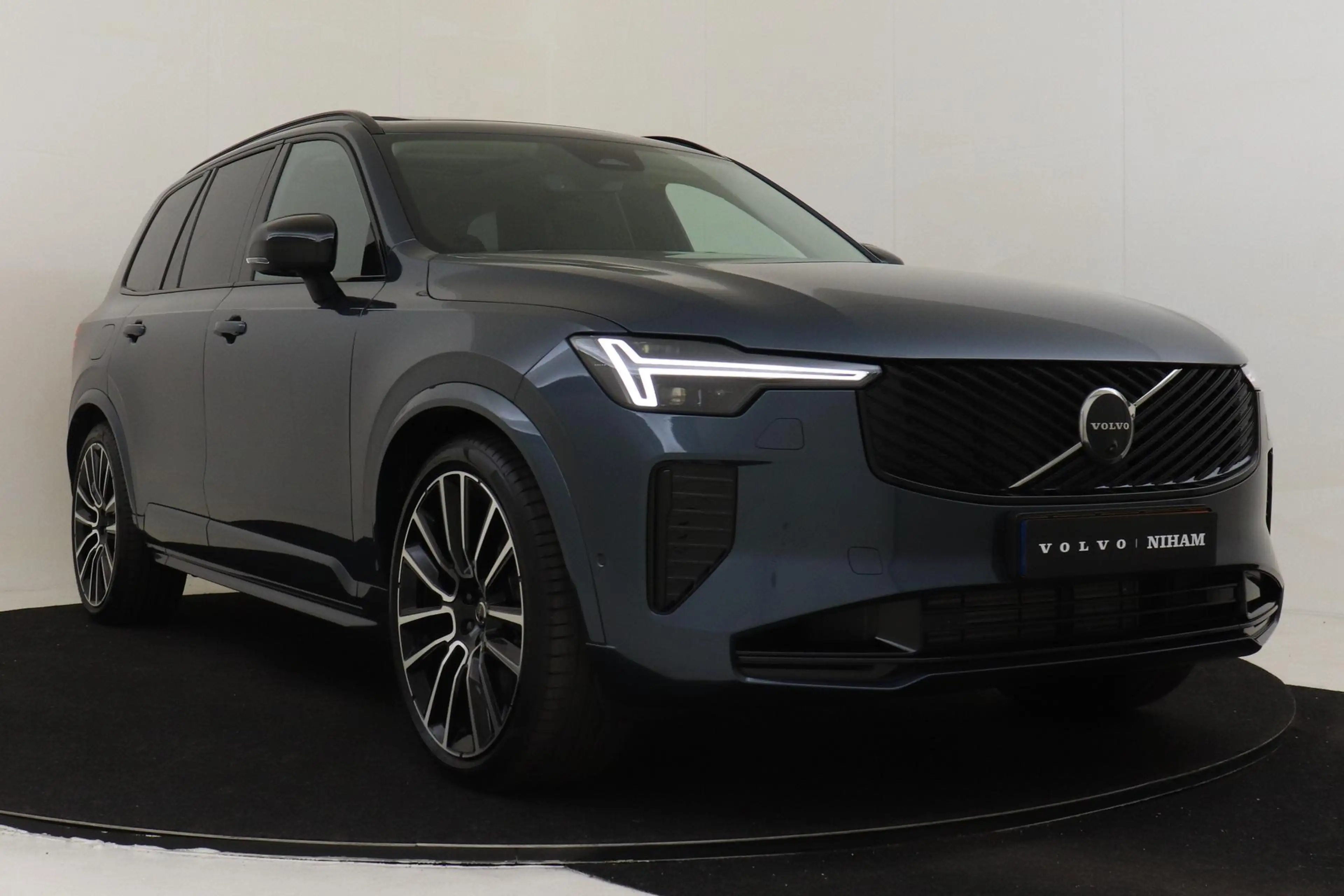 Volvo XC90 II T8 PLUG-IN HYBRID AWD ULTRA DARK *FULL OPTIONS! — photo 11