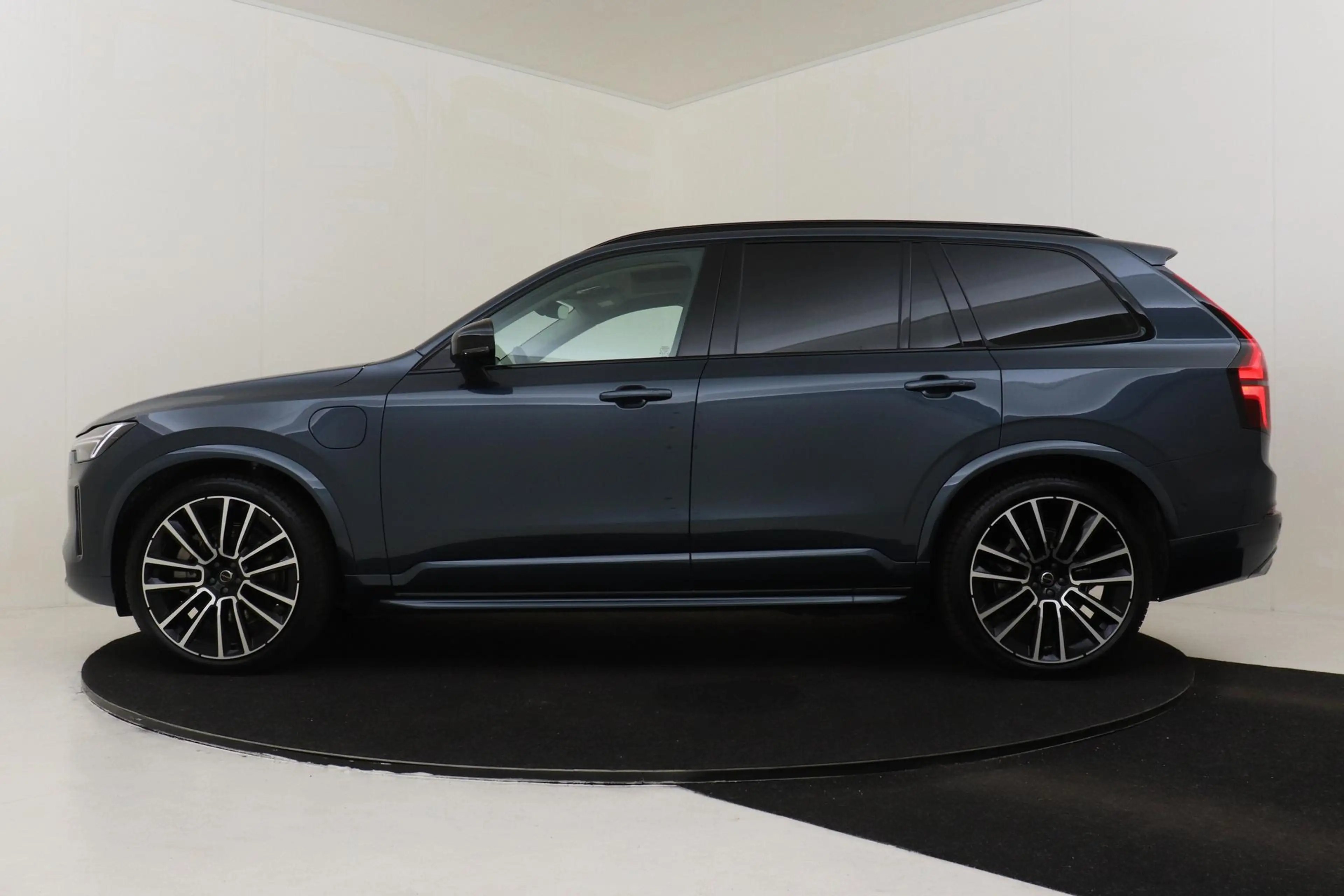 Volvo XC90 II T8 PLUG-IN HYBRID AWD ULTRA DARK *FULL OPTIONS! — photo 7