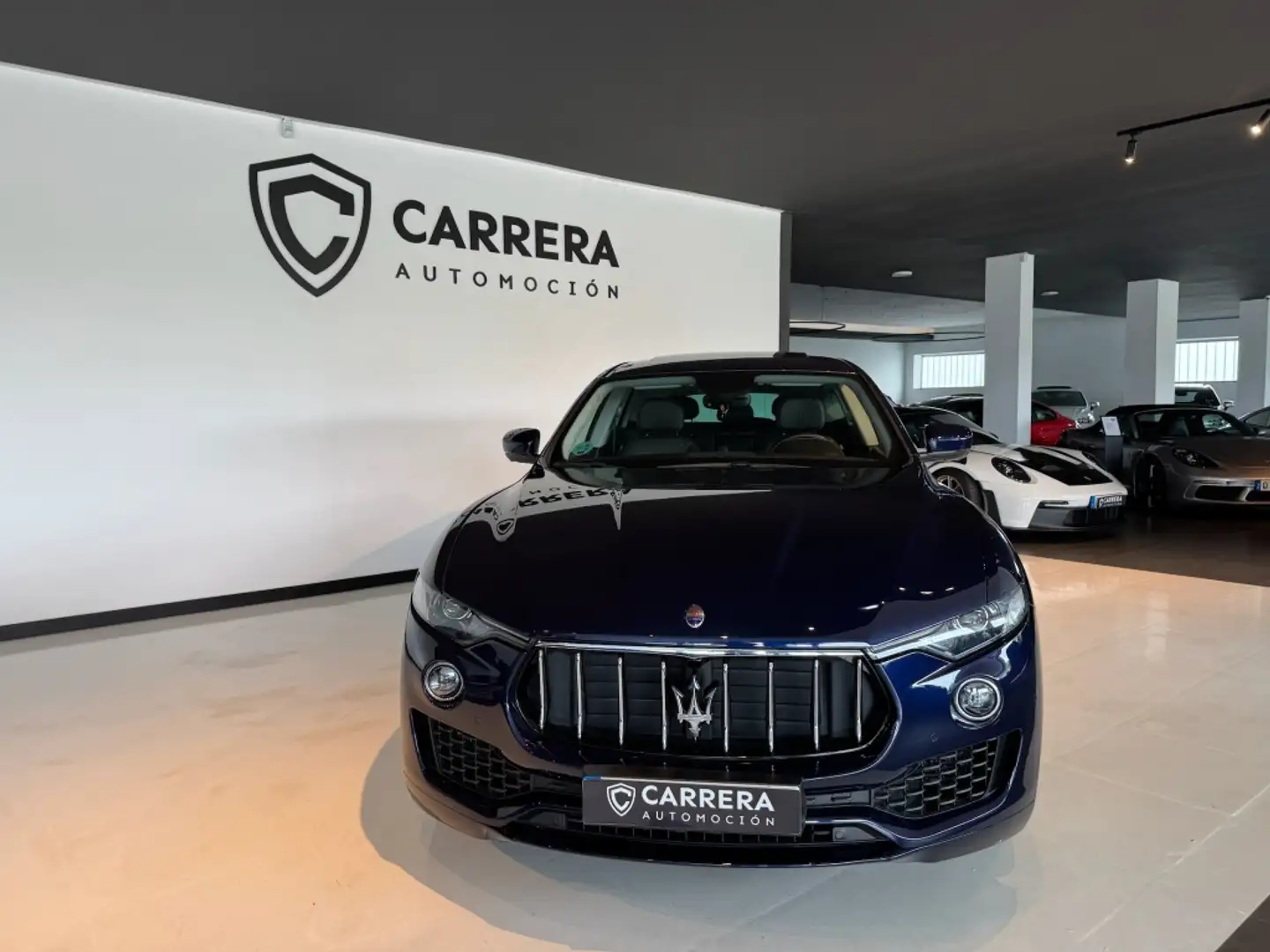 Maserati Levante 430 S Aut. Azul - 2
