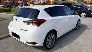 Auris II 2015 1.8h Lounge cvt