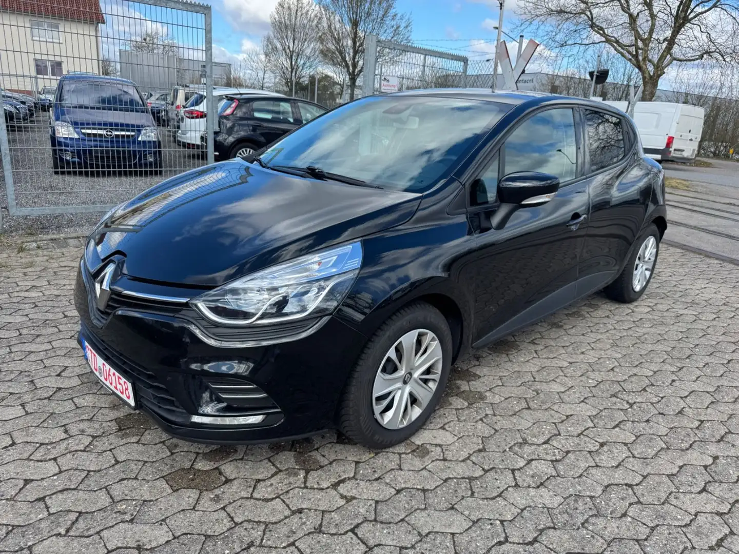 Renault Clio IV Cargo Extra 1,5*LKW*Navi*Klima*2.Hand* Schwarz - 1