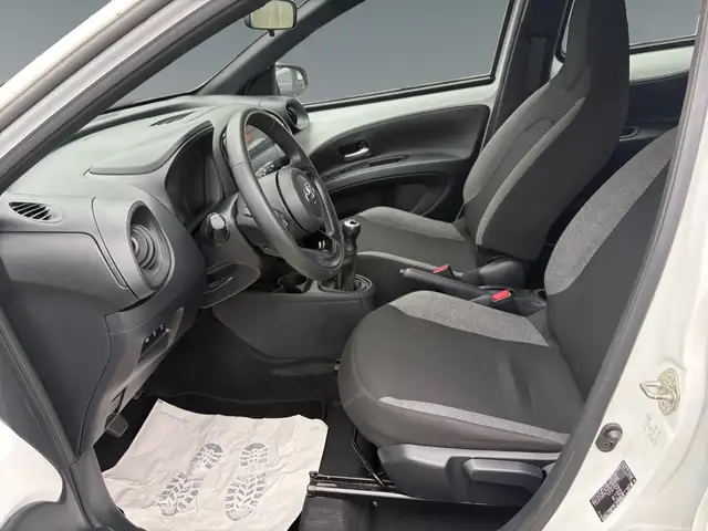 Toyota Aygo view 10