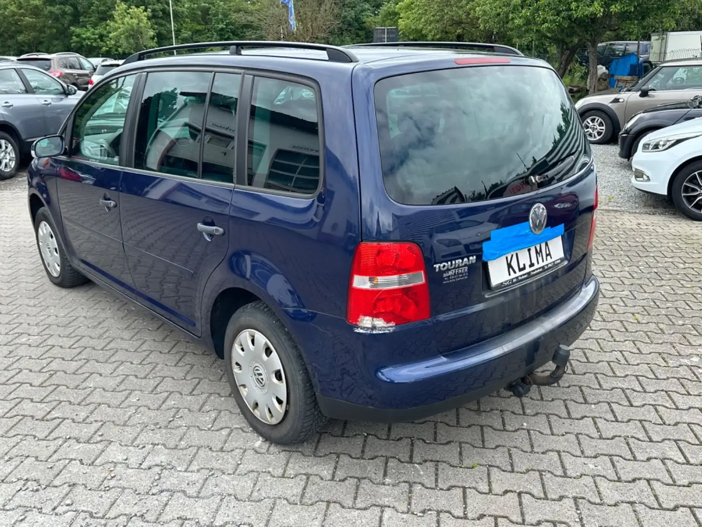 Volkswagen Touran Conceptline Blau - 2
