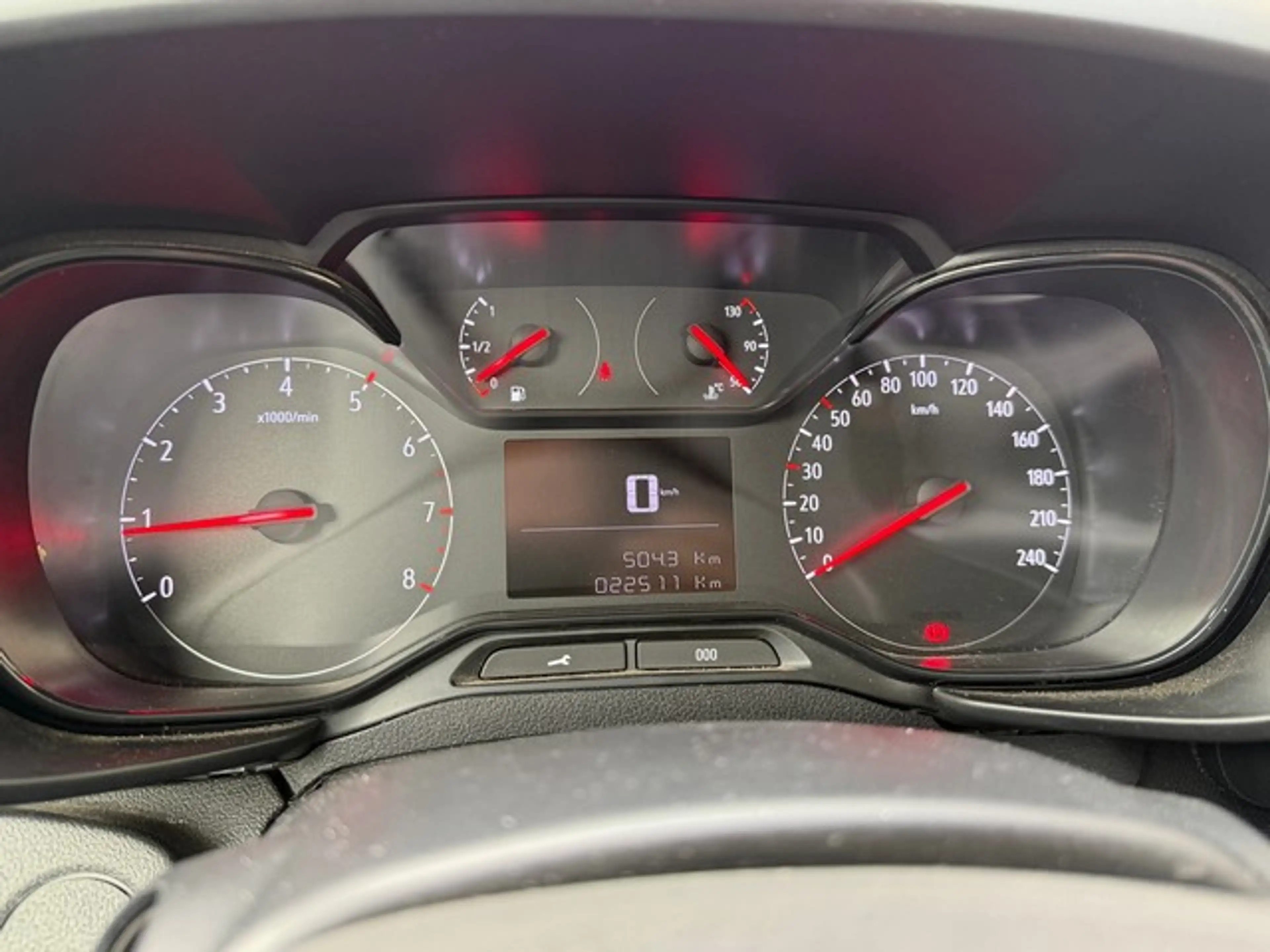 Opel Combo 1.5 BlueHDi met Leer, 2 Voorstoelen, PDC, Trekhaak — photo 10