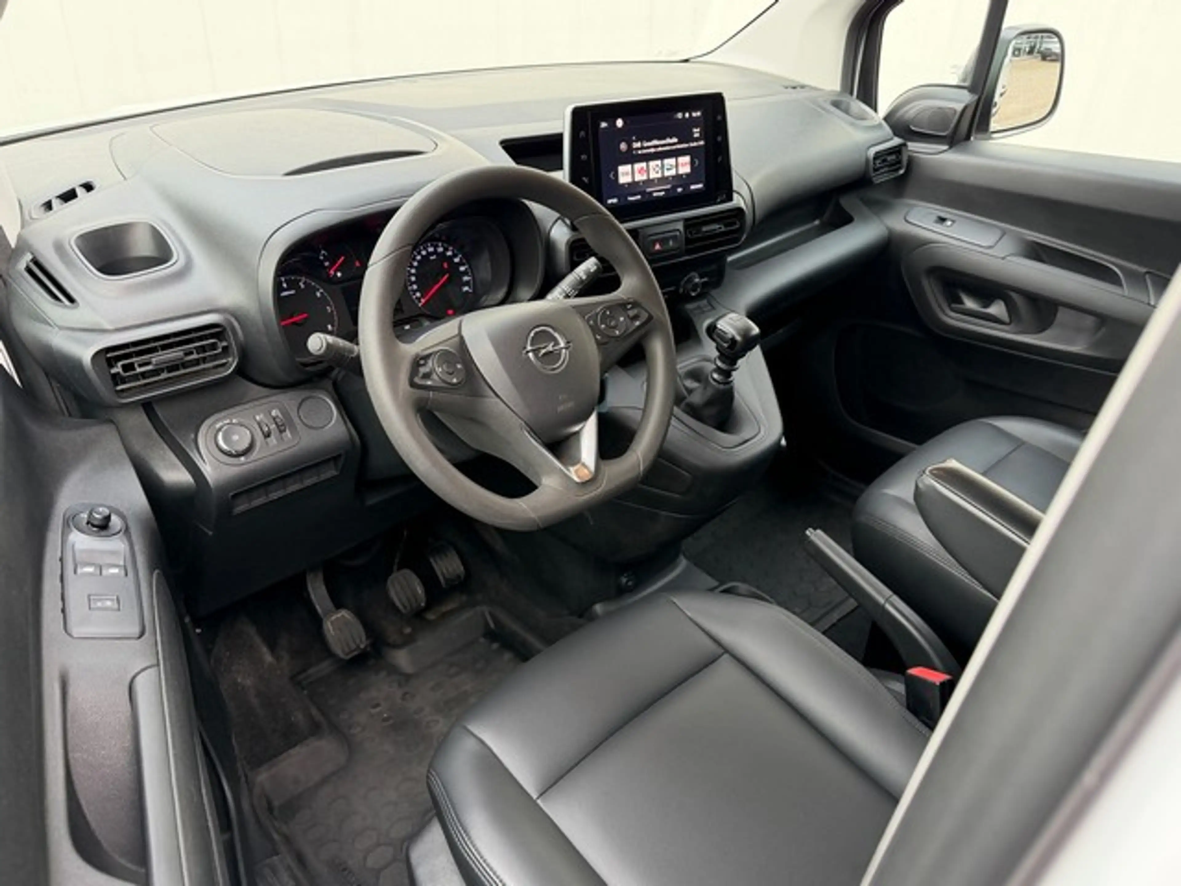 Opel Combo 1.5 BlueHDi met Leer, 2 Voorstoelen, PDC, Trekhaak — photo 7