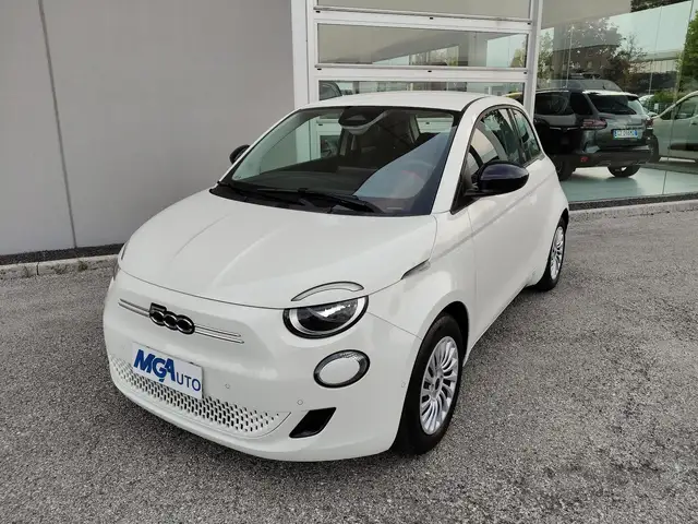 Fiat 500e 500 IV 42 kWh Red autonomia 320 km