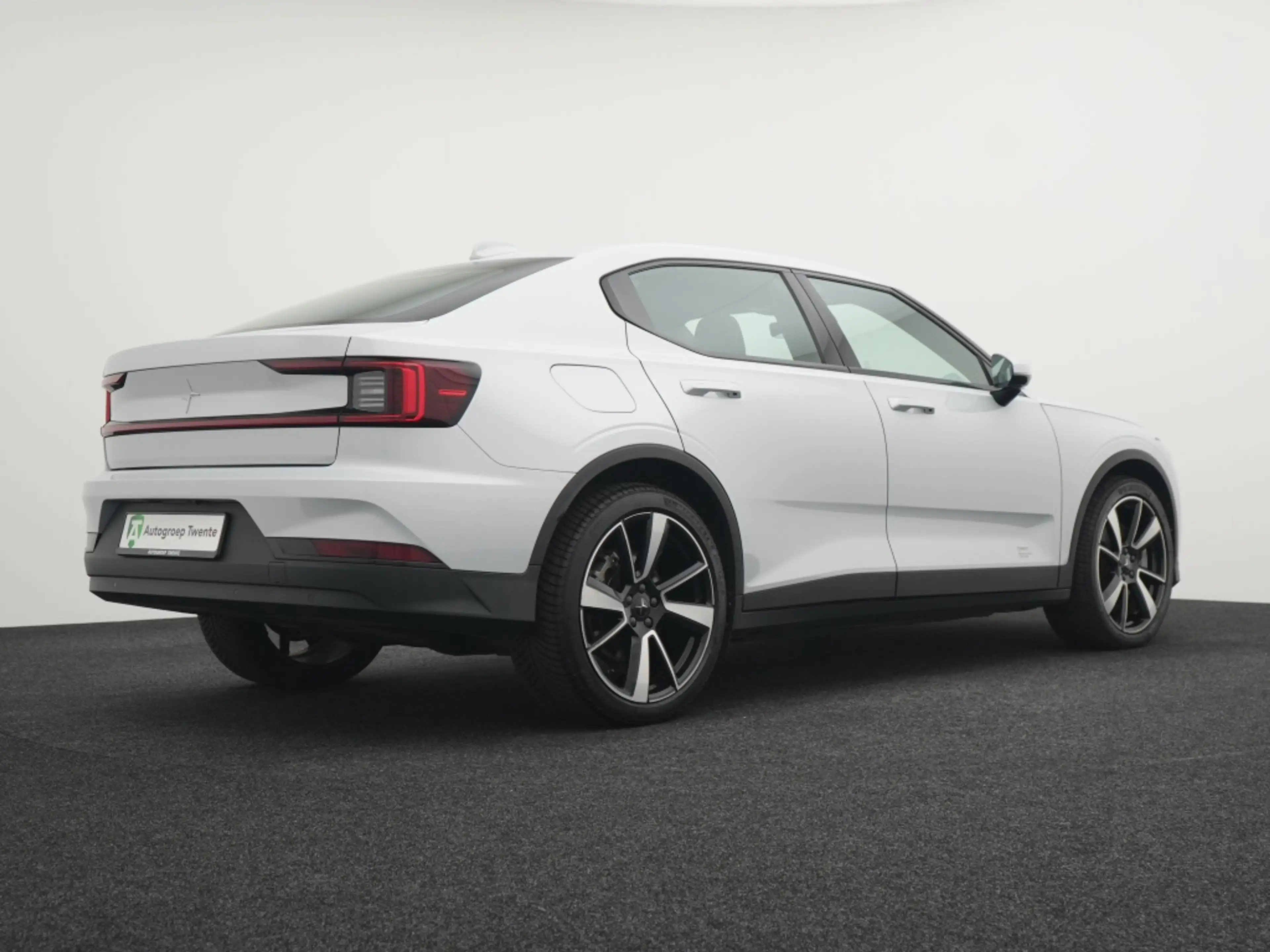 Polestar 2 Standard Range Single Motor 63kWh | Private lease — photo 2