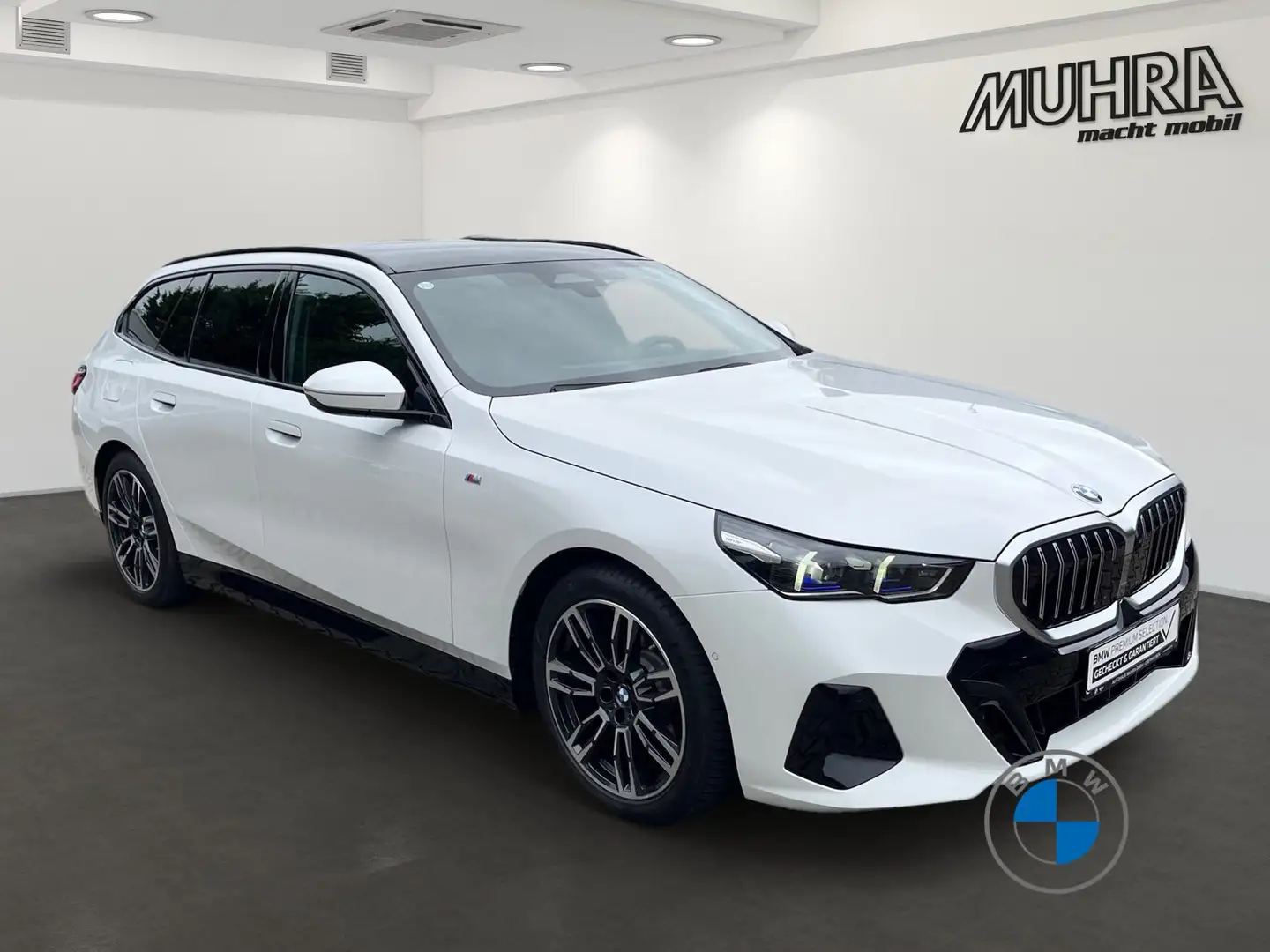 BMW 520 d Touring M Sport Sthzg. Pano AHK DA+ PA Prof Blanc - 2