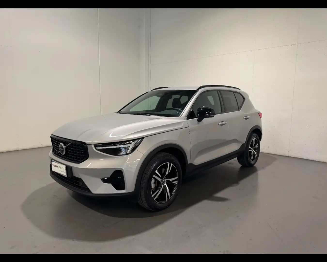 Volvo XC40 PLUS DARK B3 AUTO Gris - 1