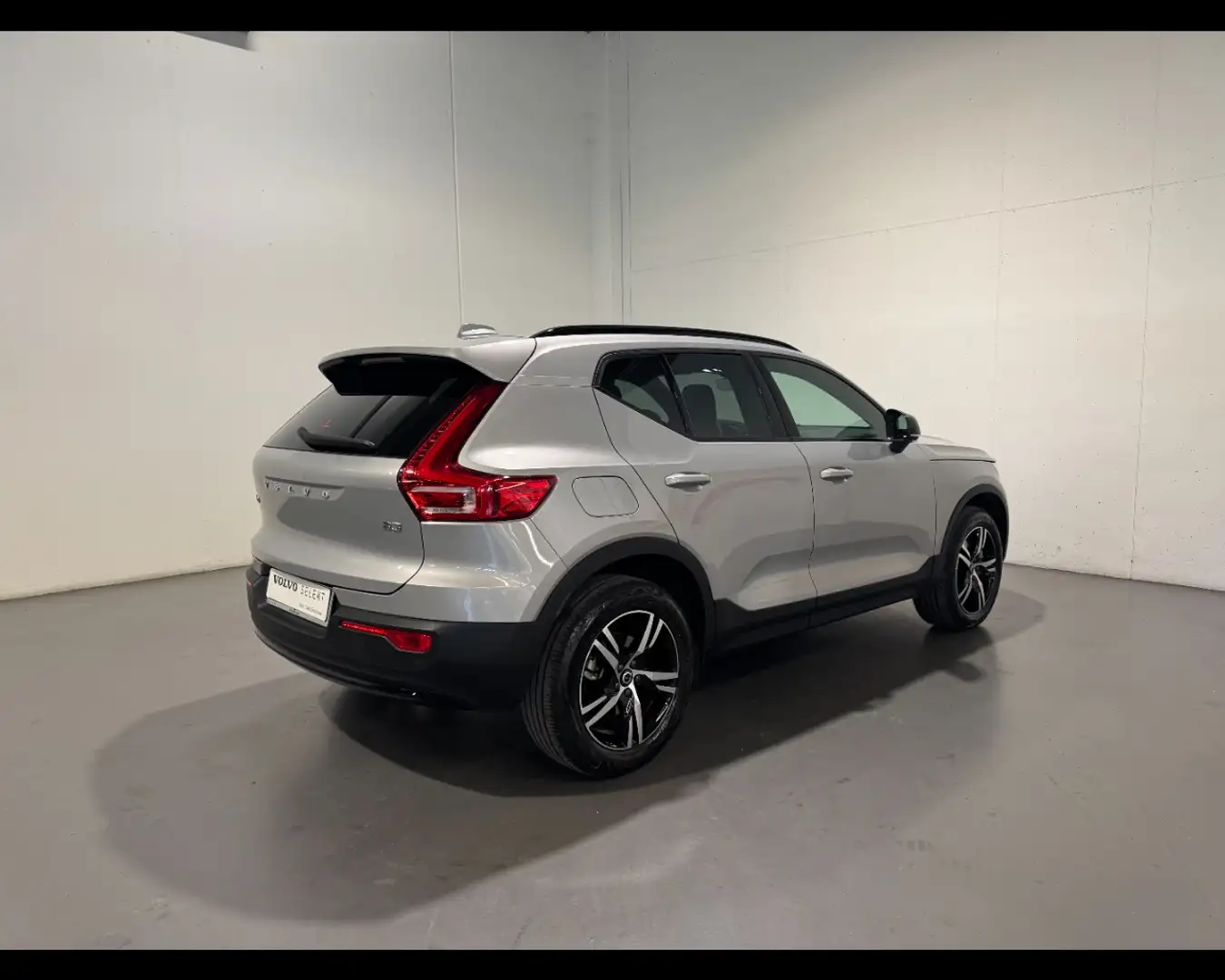 Volvo XC40 PLUS DARK B3 AUTO Gris - 2