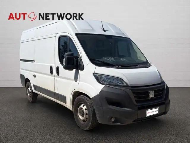 Fiat Ducato view 3