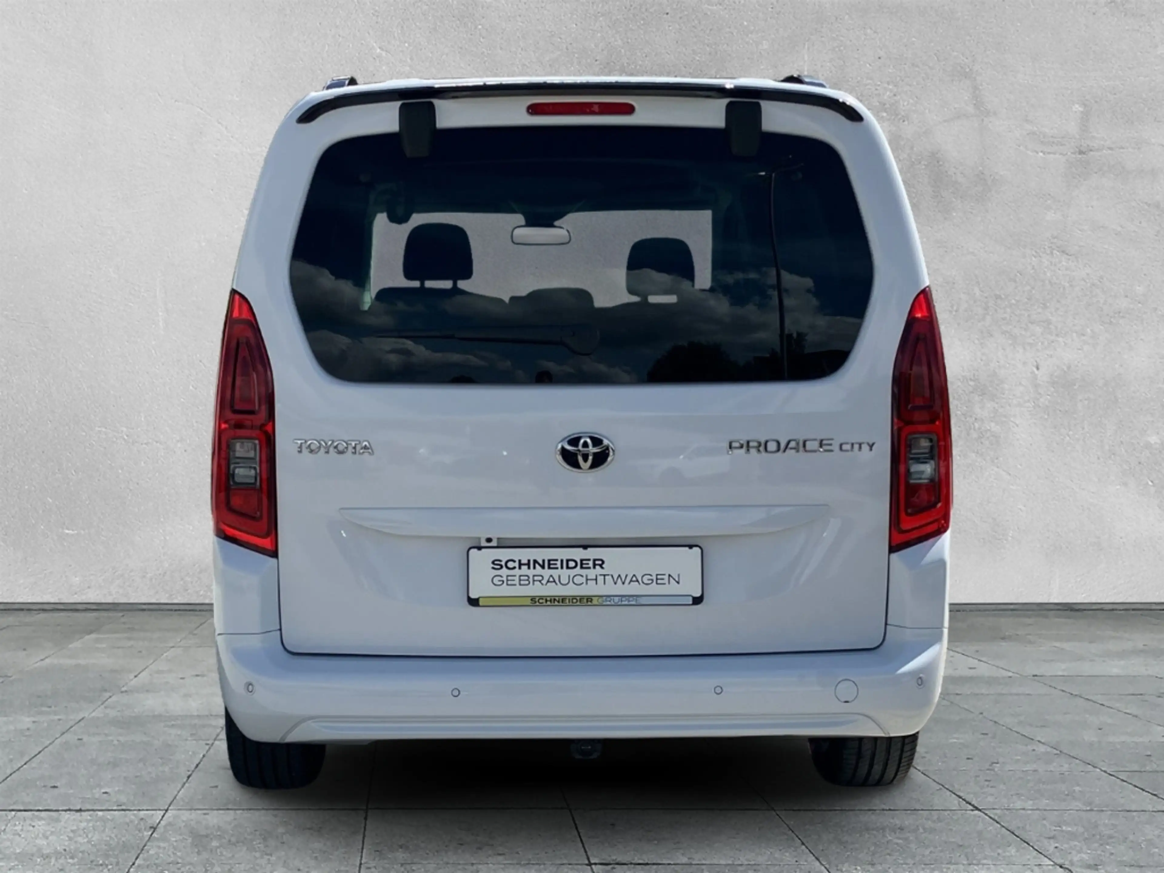 Toyota Proace City VERSO L2 SHUTTLE 1.5 D-4D KAMERA+AHK — photo 4
