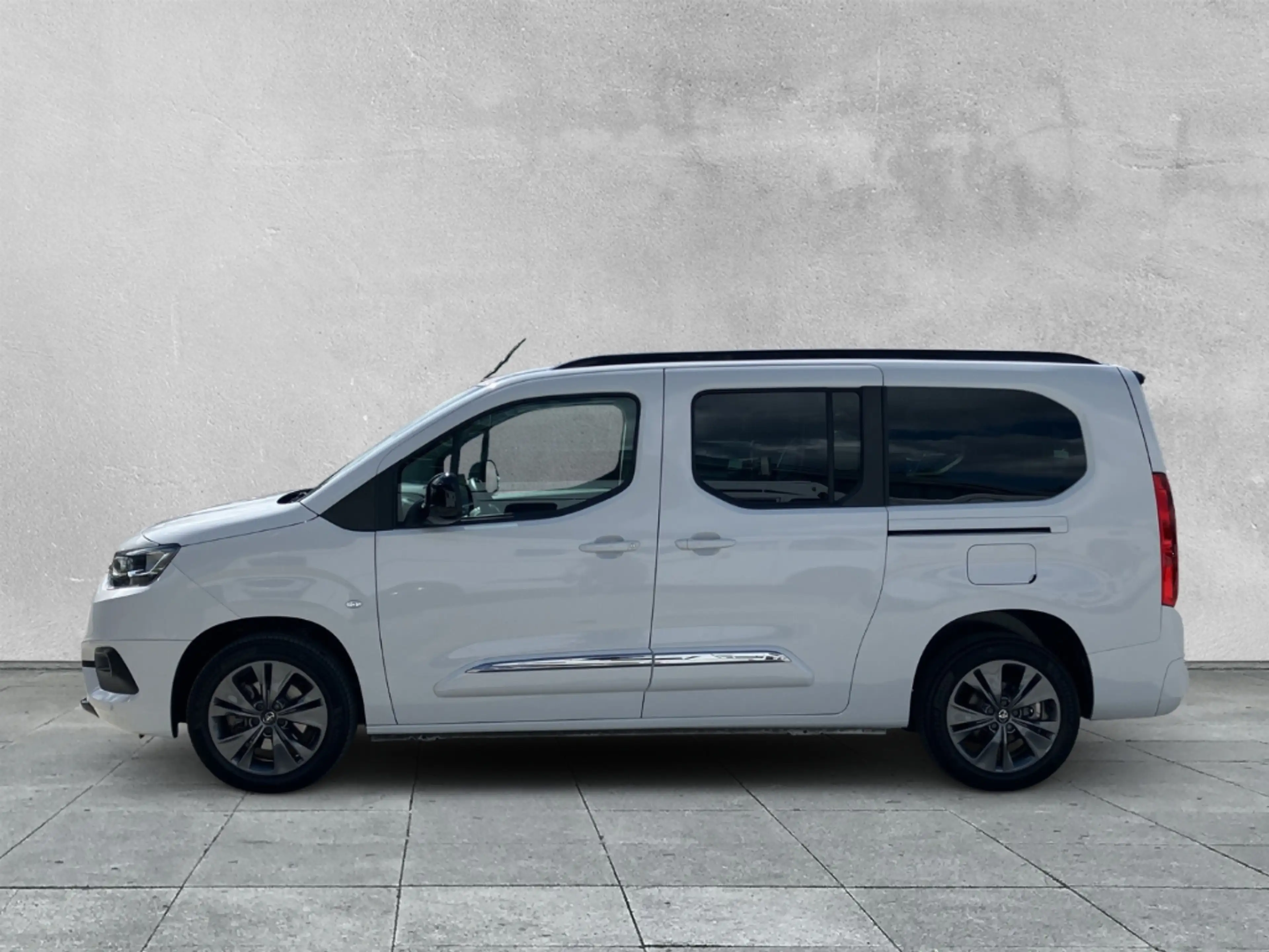 Toyota Proace City VERSO L2 SHUTTLE 1.5 D-4D KAMERA+AHK — photo 2