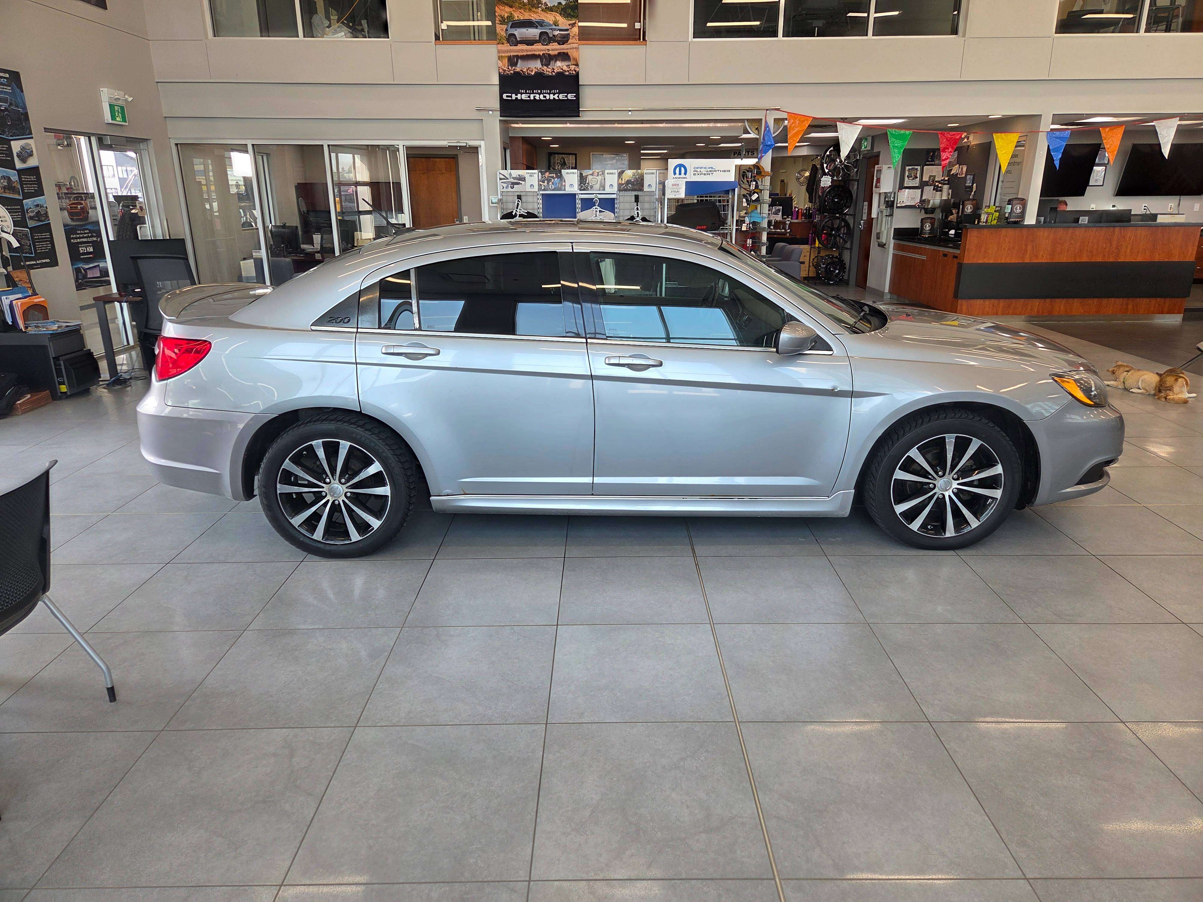 2013 Chrysler 200