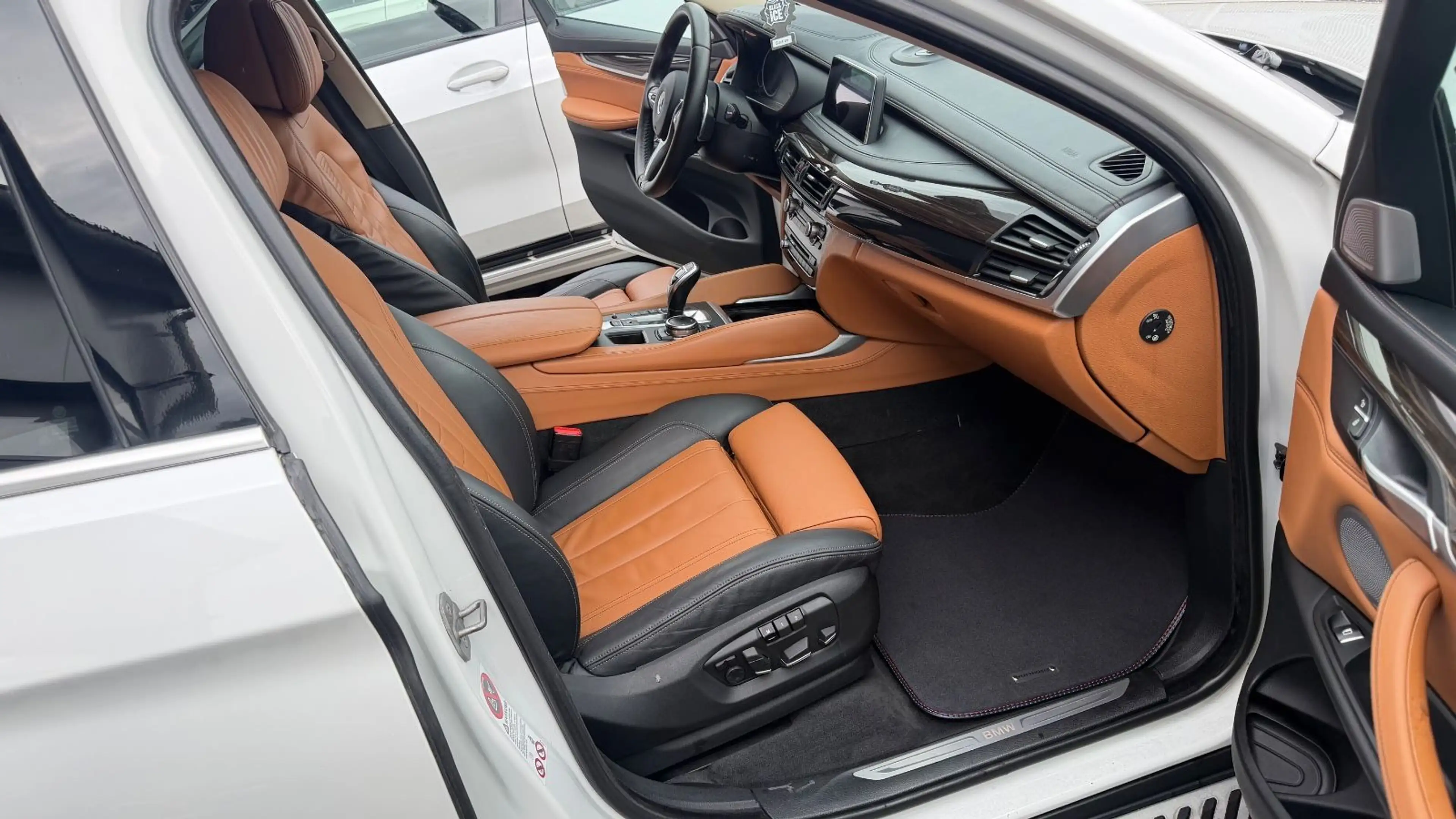 BMW X6 xDrive 50i Sportpaket Navi+Camera/B&O Sound — photo 7
