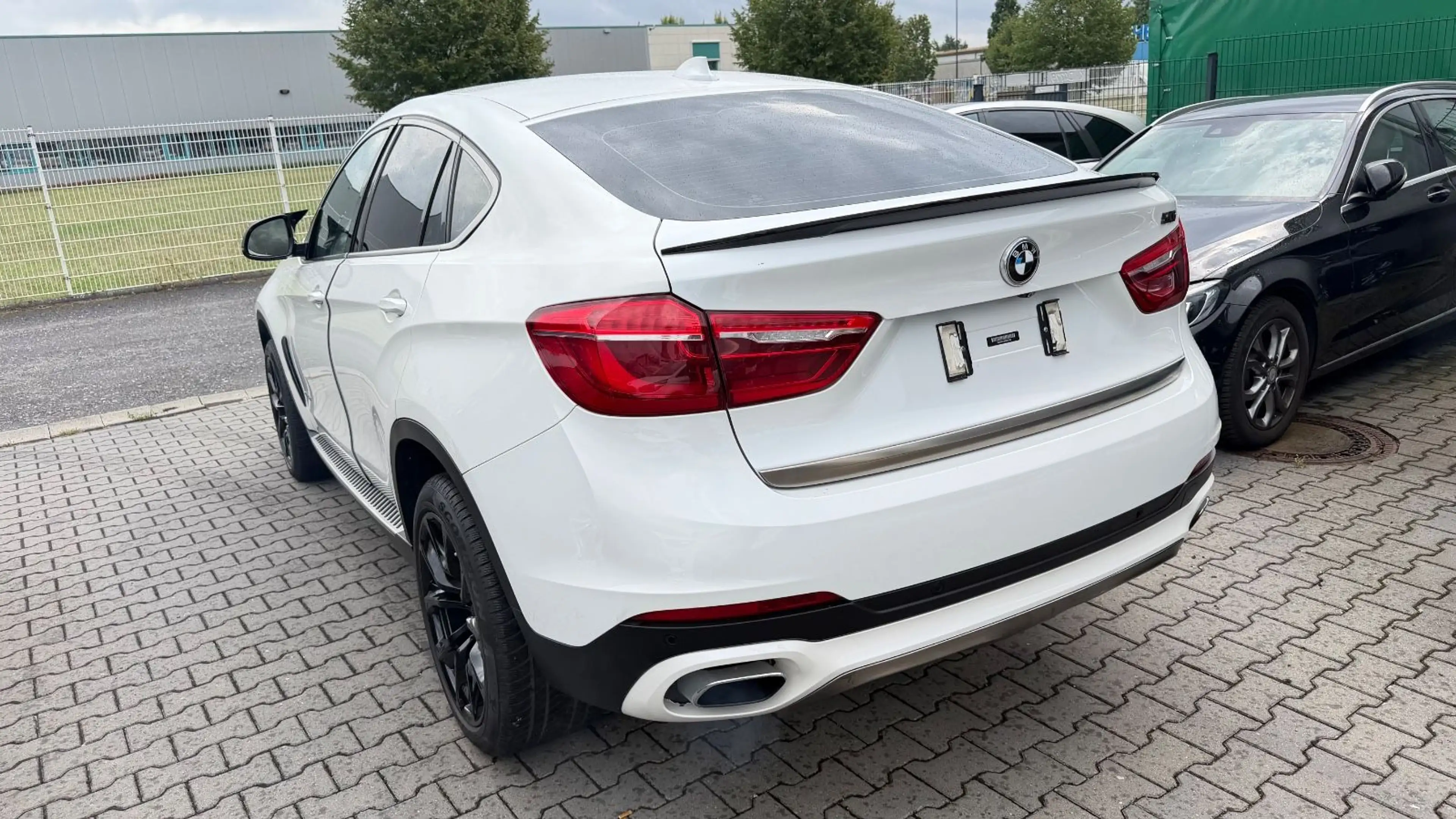 BMW X6 xDrive 50i Sportpaket Navi+Camera/B&O Sound — photo 4