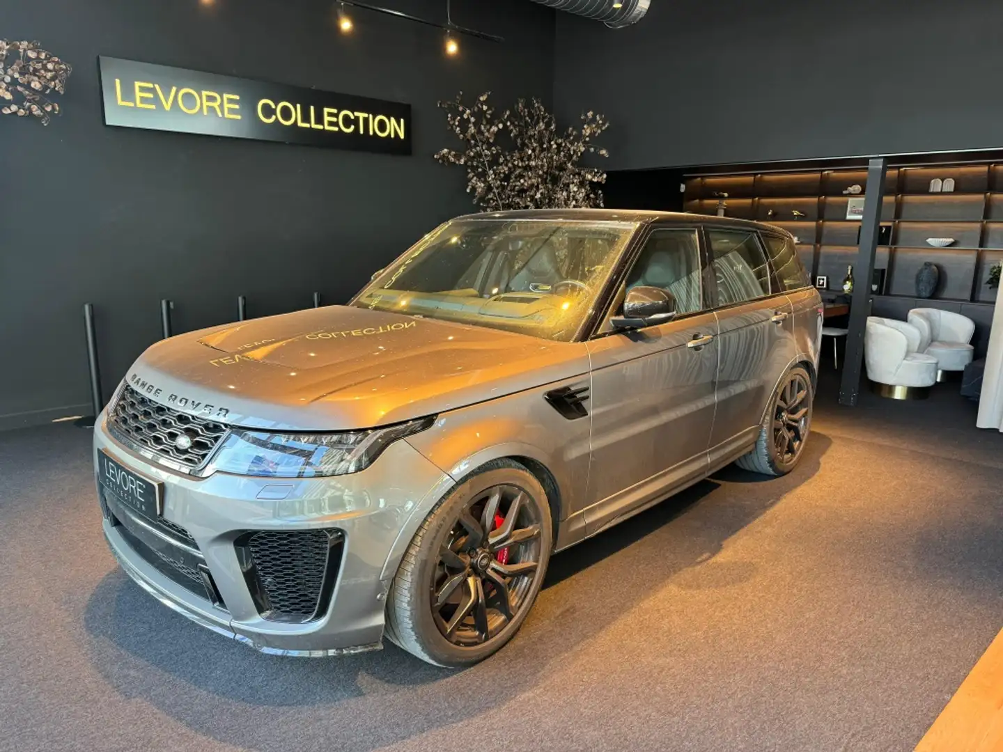 Land Rover Range Rover Sport 5.0 V8 SC SVR Aut. Grijs - 1