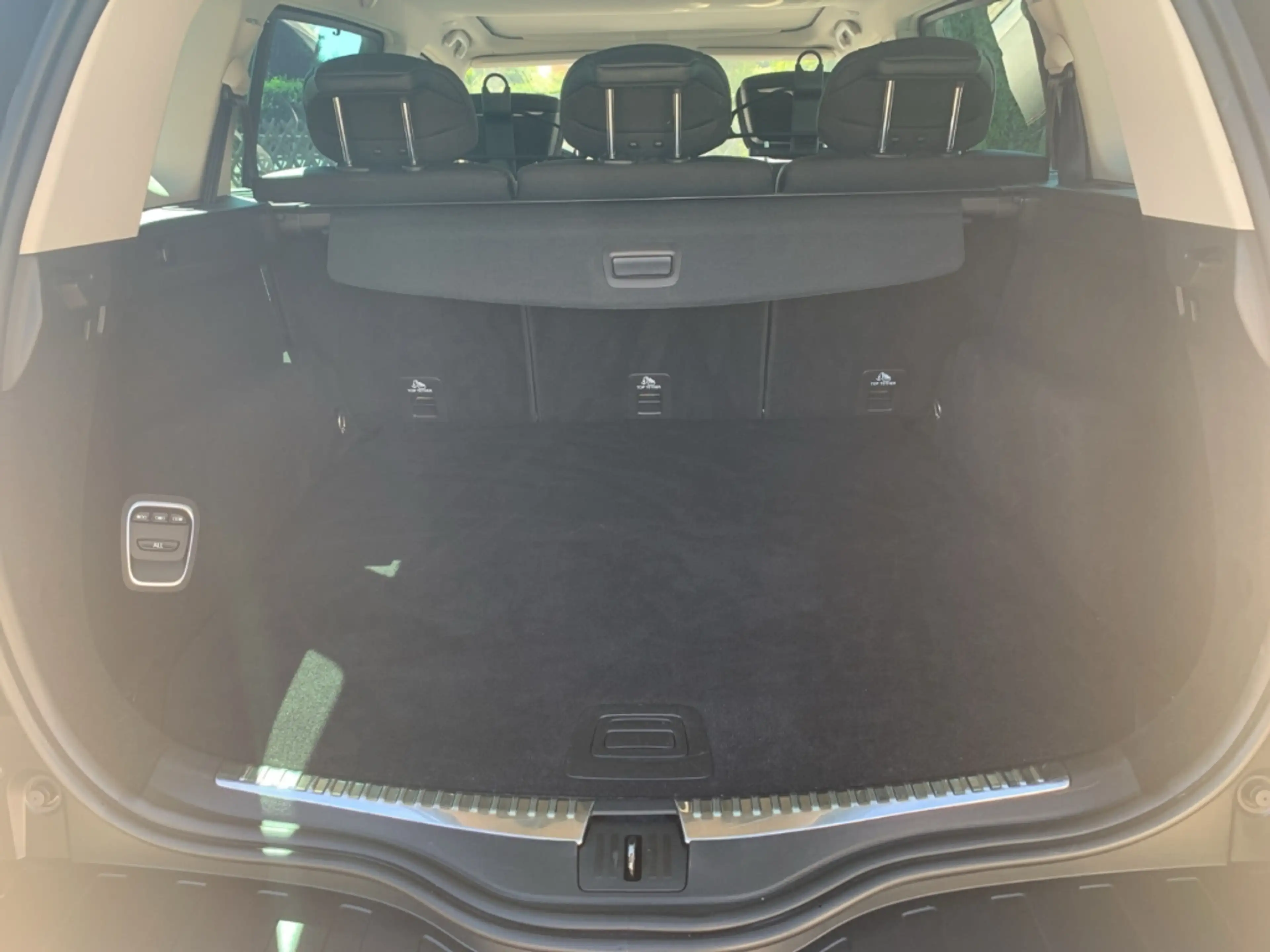 Renault Espace INITALE PARIS DCI 190 EDC Initiale Paris SHZ+ACC+H — photo 12