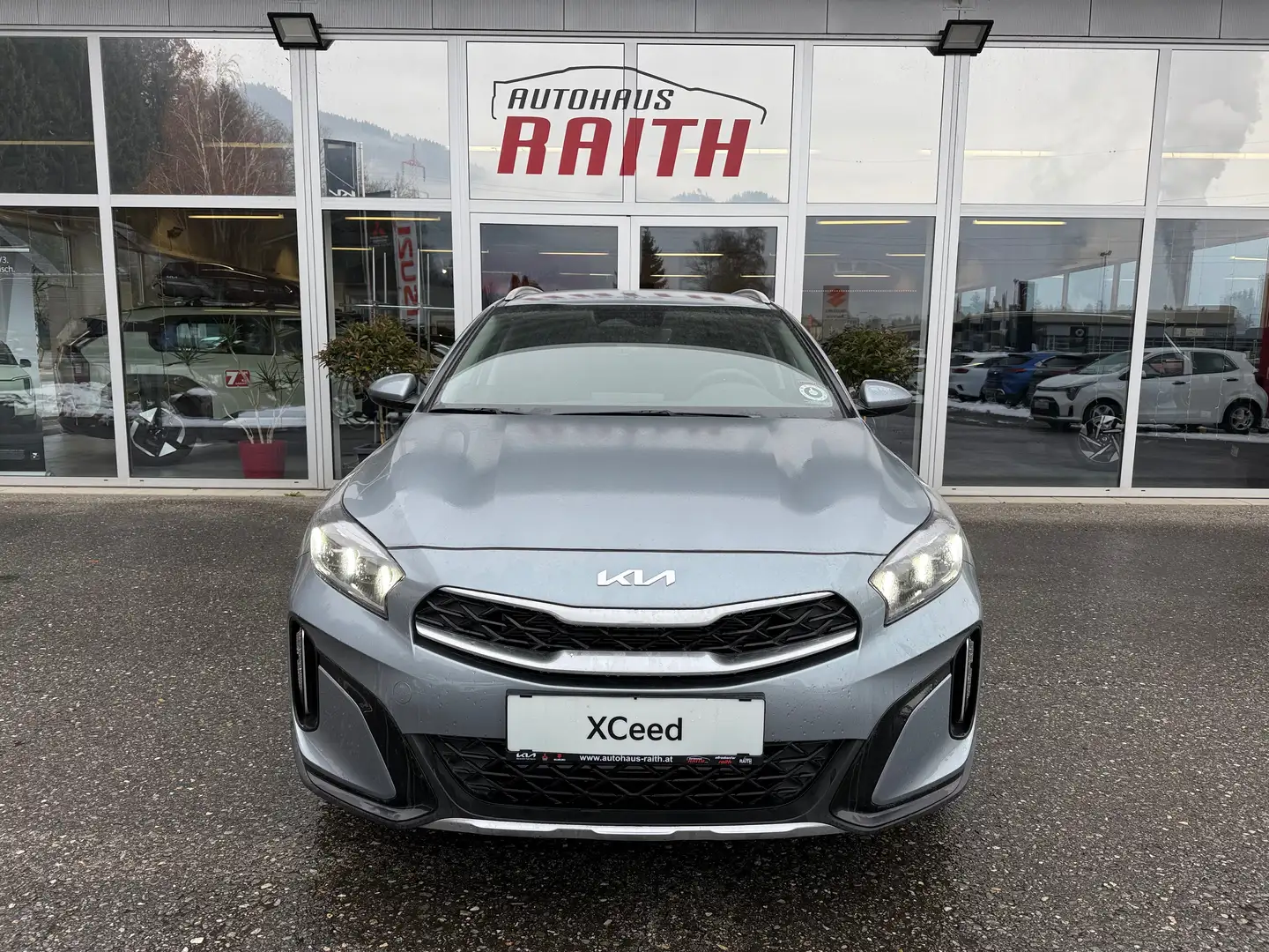 Kia XCeed Xceed 1,5 TGDI GPF Silber + Paket-Style isg Argent - 2