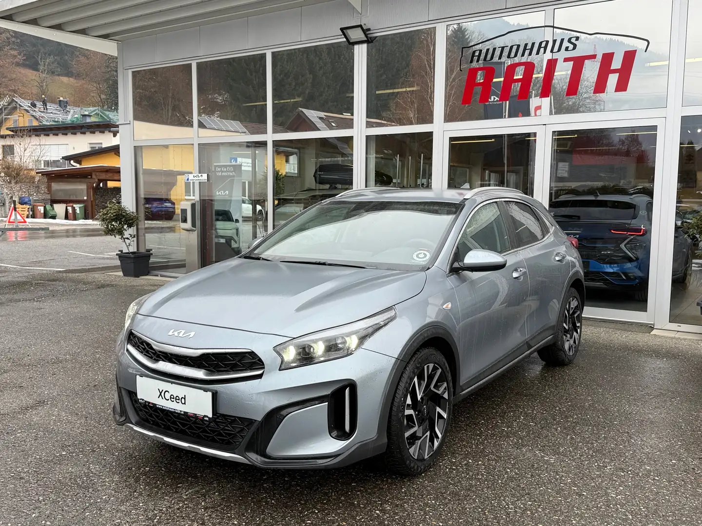 Kia XCeed Xceed 1,5 TGDI GPF Silber + Paket-Style isg Argent - 1