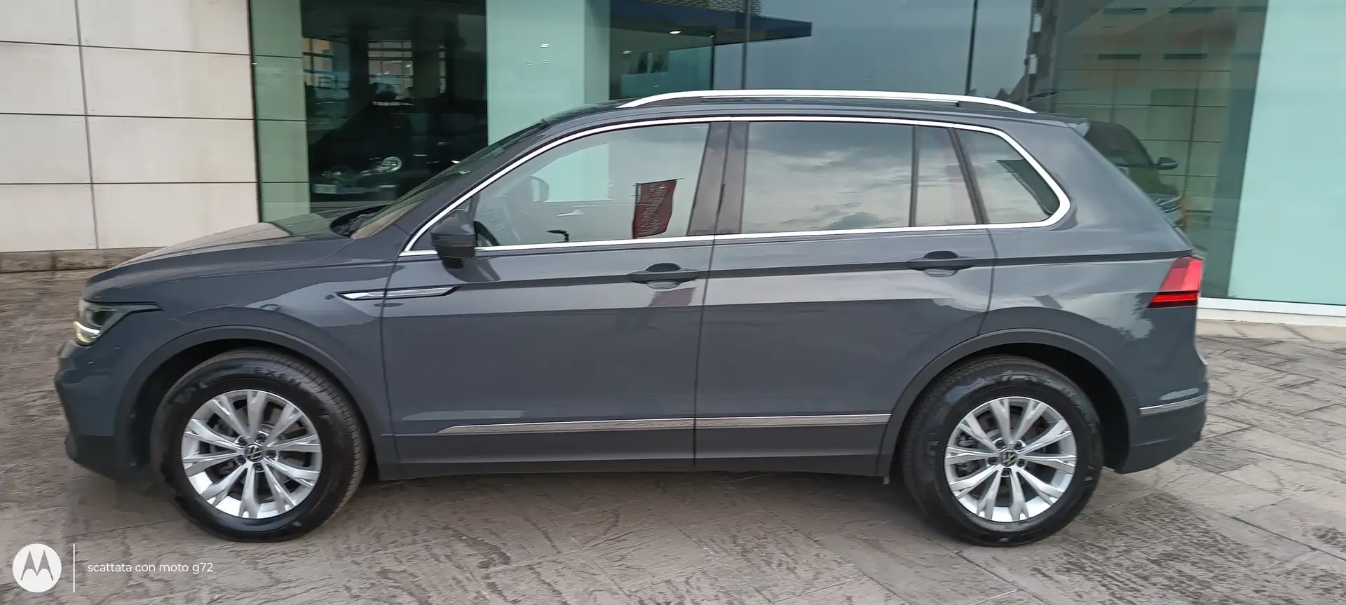 Volkswagen Tiguan Tiguan 2.0 tdi Life 150cv dsg Grigio - 2