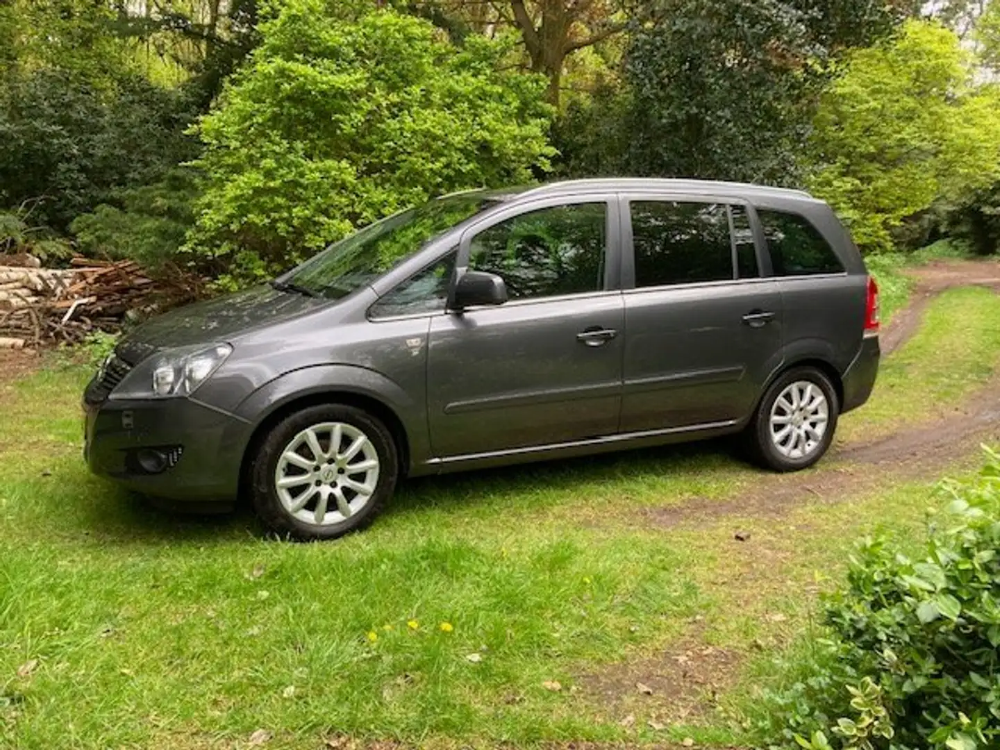 Opel Zafira Zafira 1.8 Edition 111 Year, 7 zitplaatsen Grijs - 1