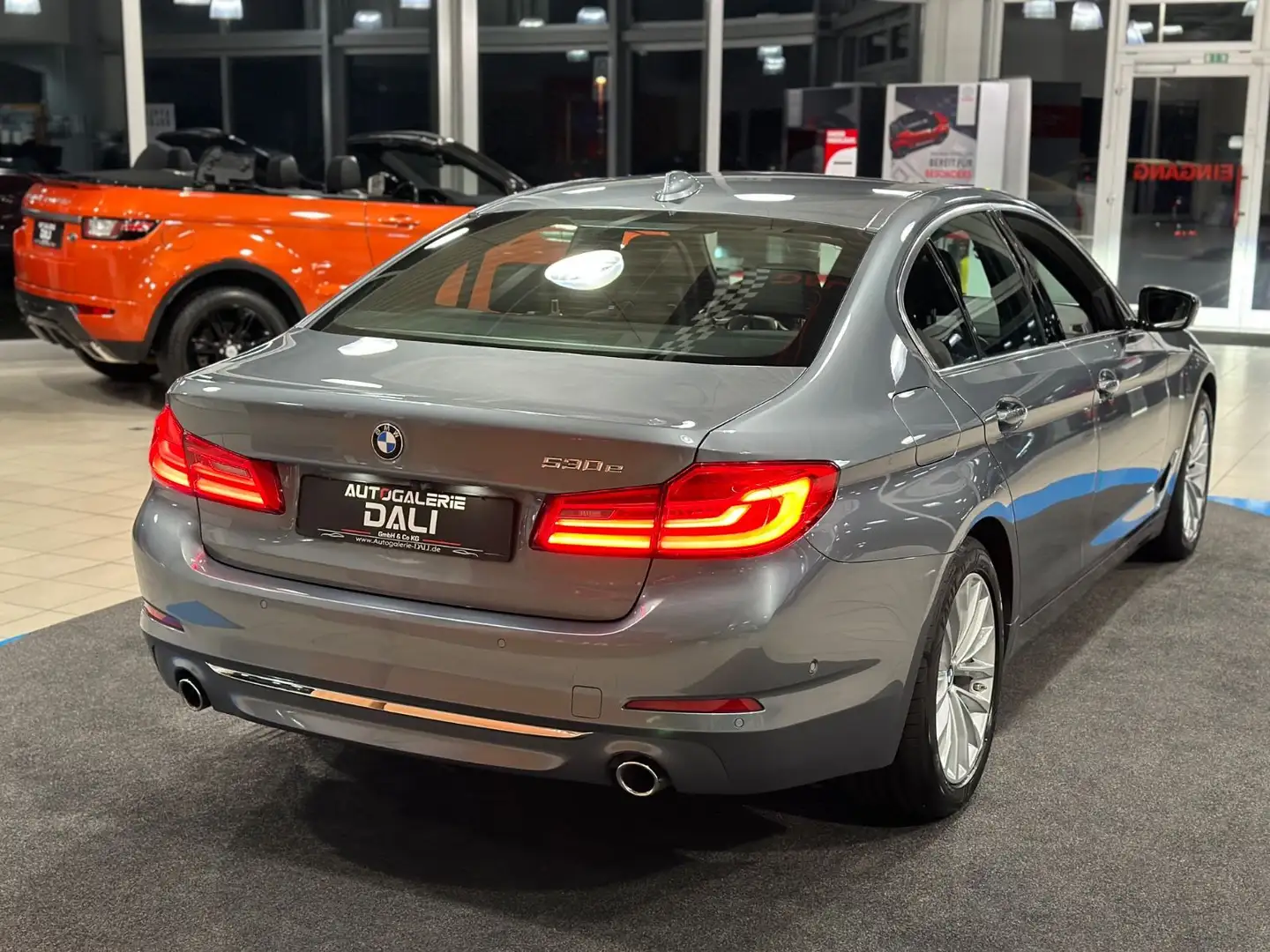 BMW 530 e ip-Luxury Line AHK-HUD-NAVI-KAM-SHZ-CARPLA Blau - 2