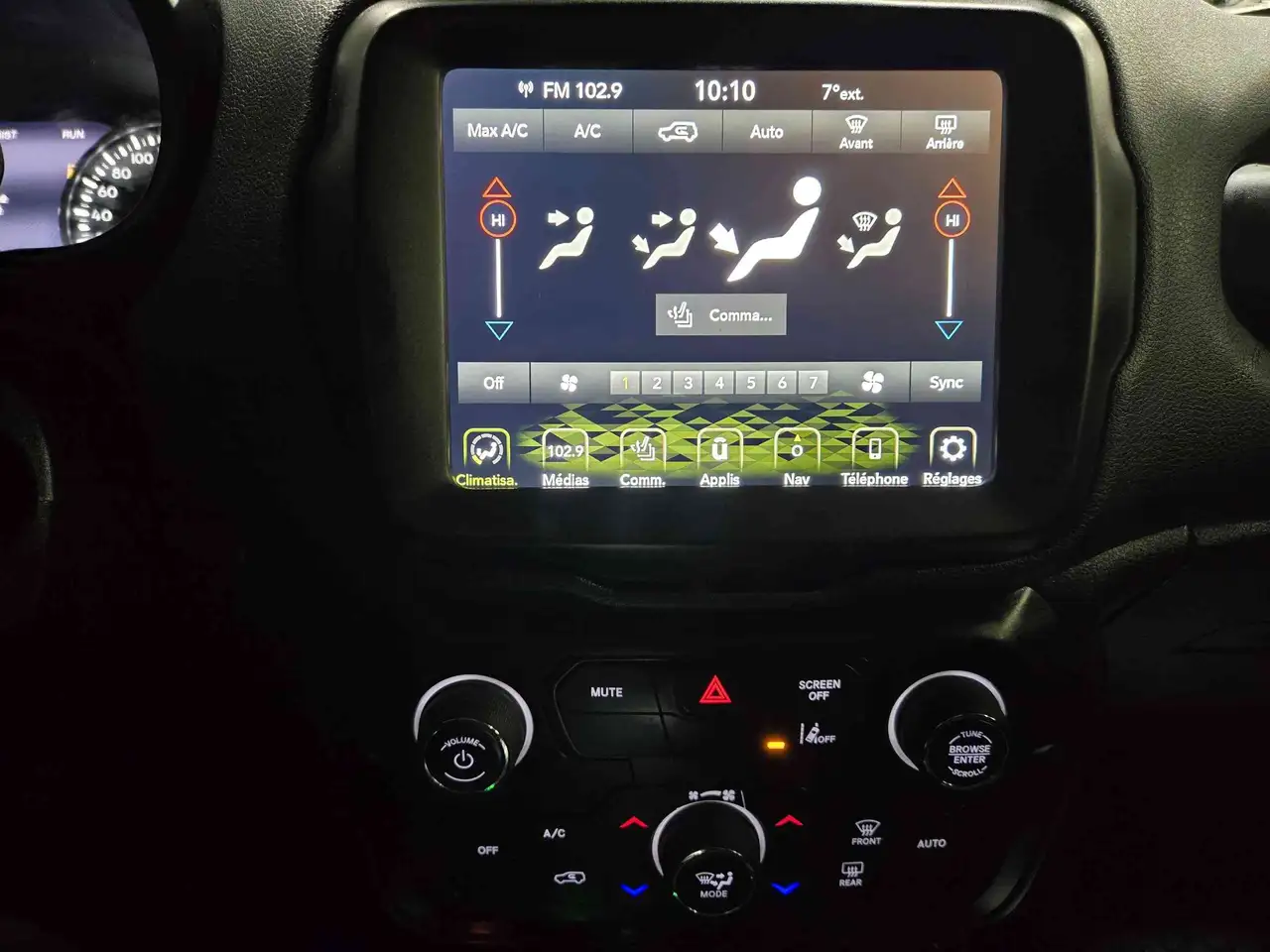 Jeep Renegade снимка Jeep Renegade