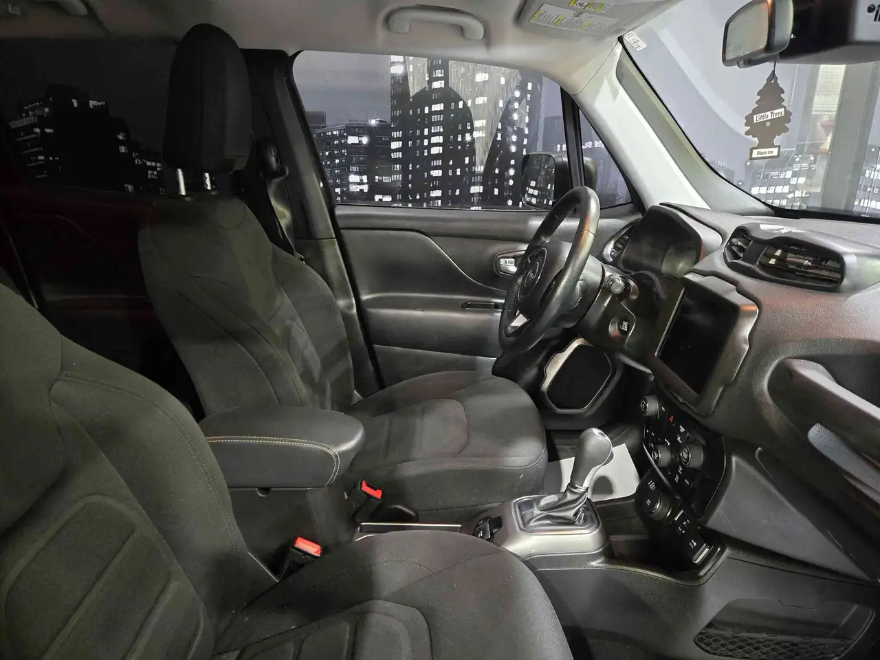 Jeep Renegade снимка Jeep Renegade