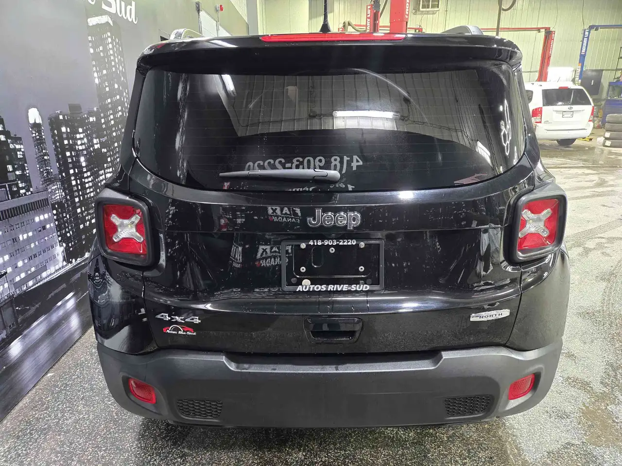 Jeep Renegade снимка Jeep Renegade