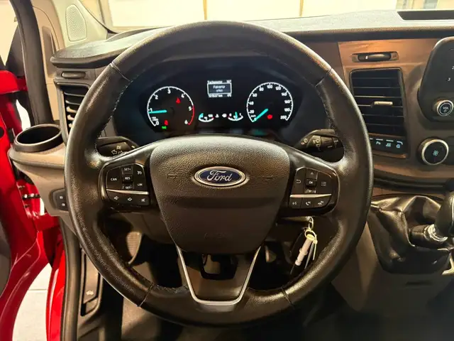 Ford Transit Custom view 10