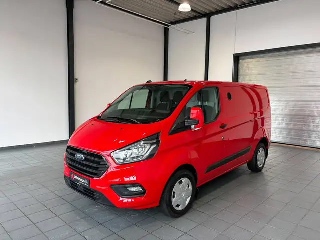 Ford Transit Custom view 3
