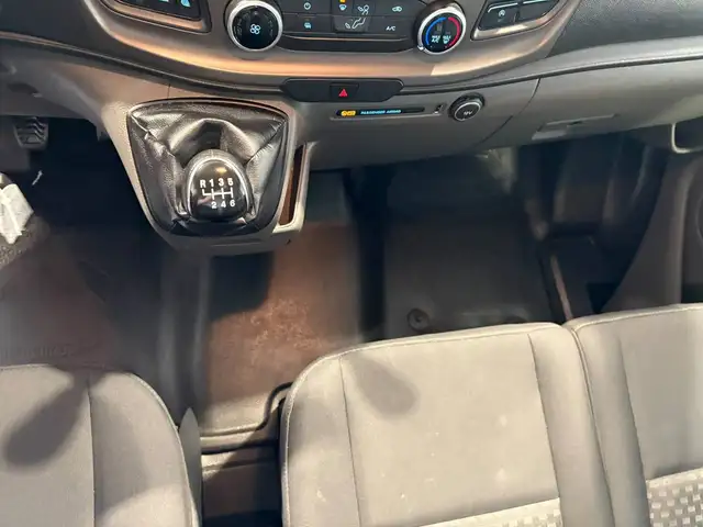 Ford Transit Custom view 12