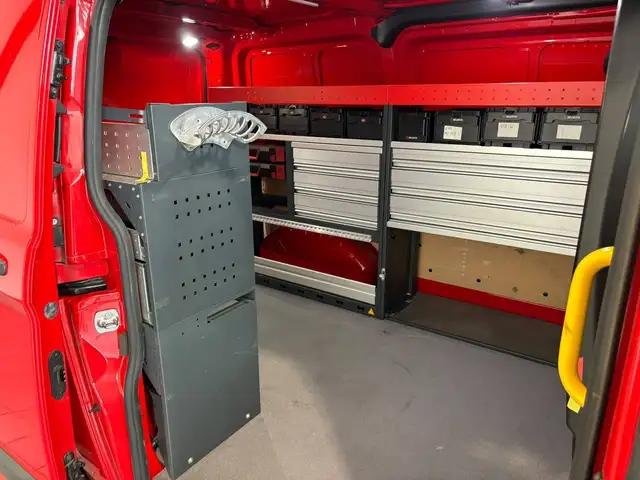 Ford Transit Custom view 14