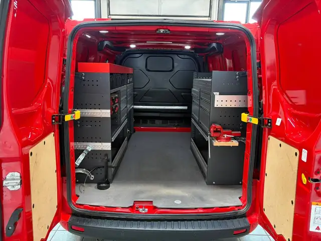 Ford Transit Custom view 6
