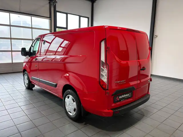 Ford Transit Custom view 4