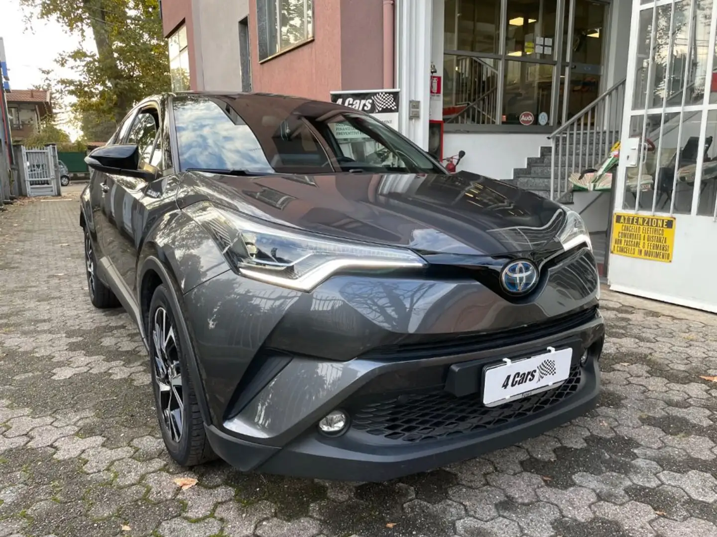 Toyota C-HR 1.8 Hybrid E-CVT Style VENDUTA !!!!! Gris - 1