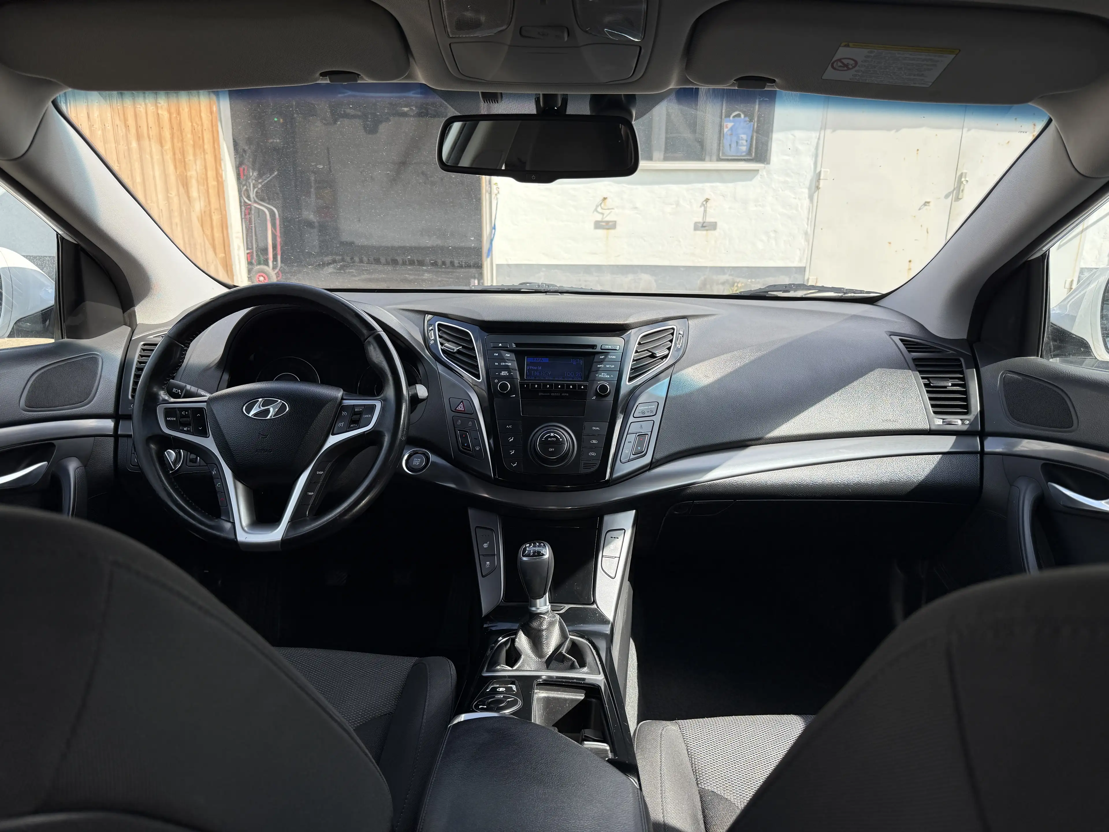 Hyundai i40 5 Star Edition World Cup Fifa 2014 — photo 8